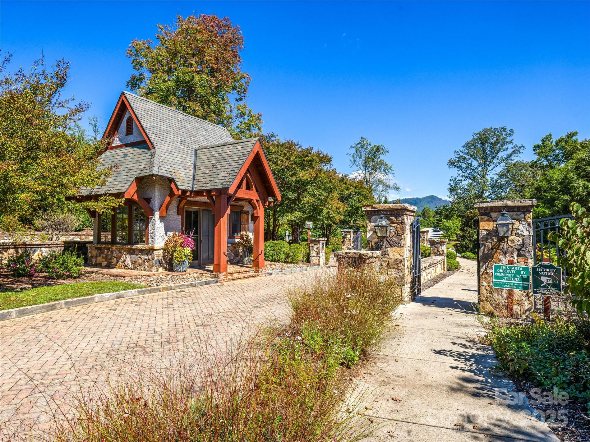 21 Evian Court - Photo 46