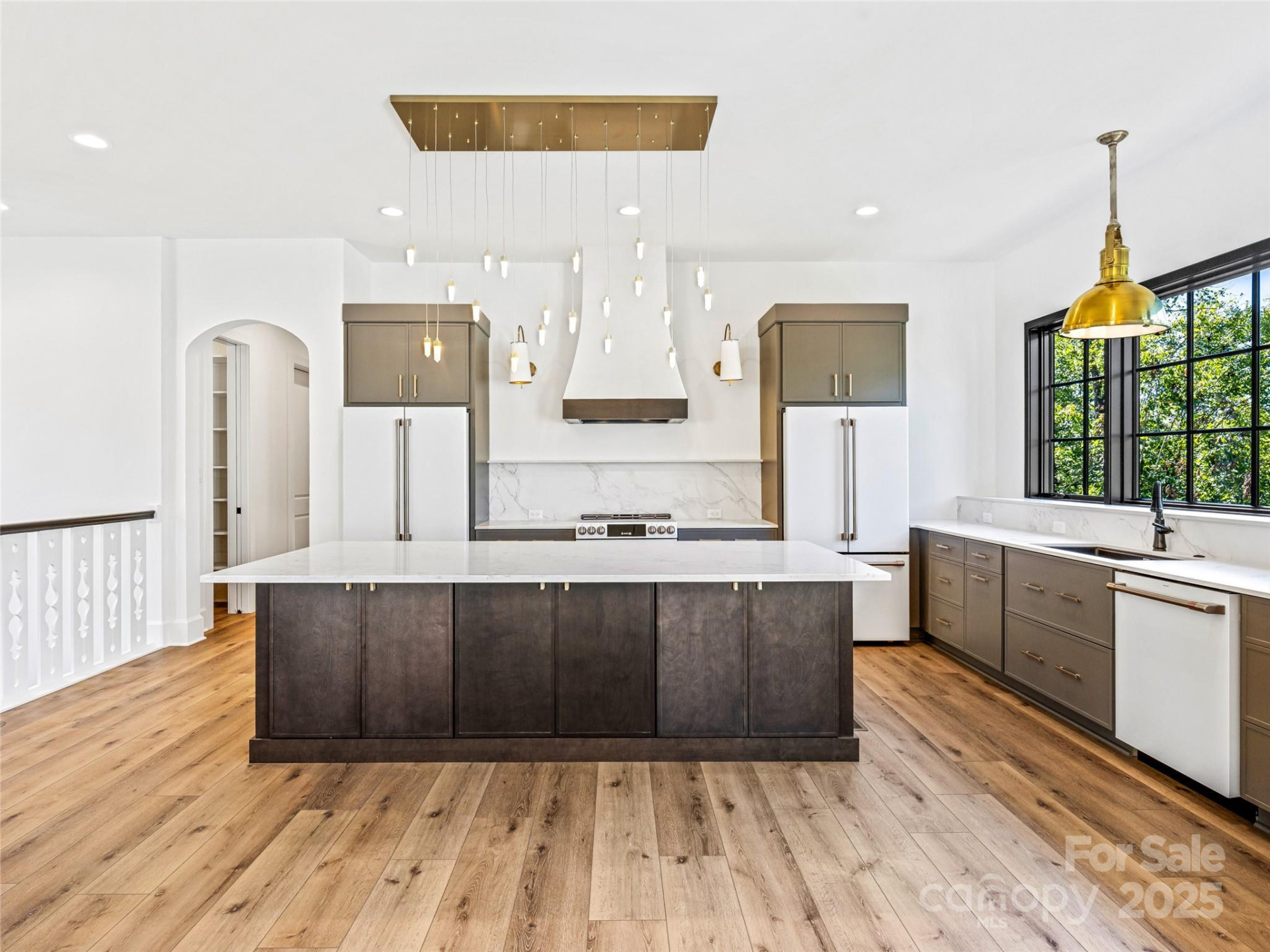 21 Evian Court - Photo 10