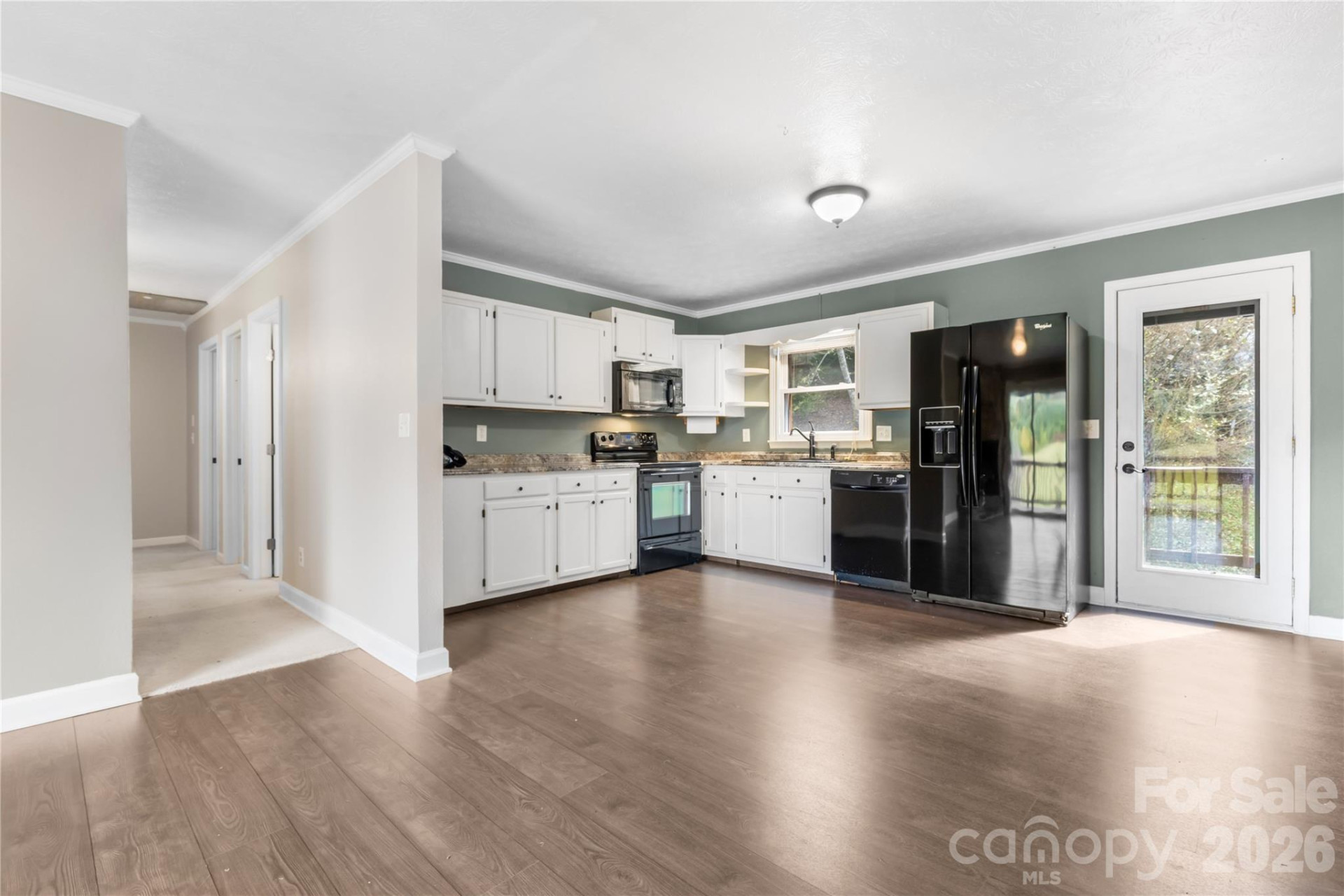 205 L And E Meadows Drive - Photo 4