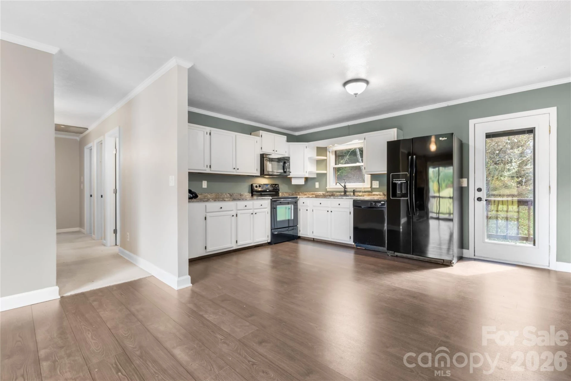 205 L And E Meadows Drive - Photo 4
