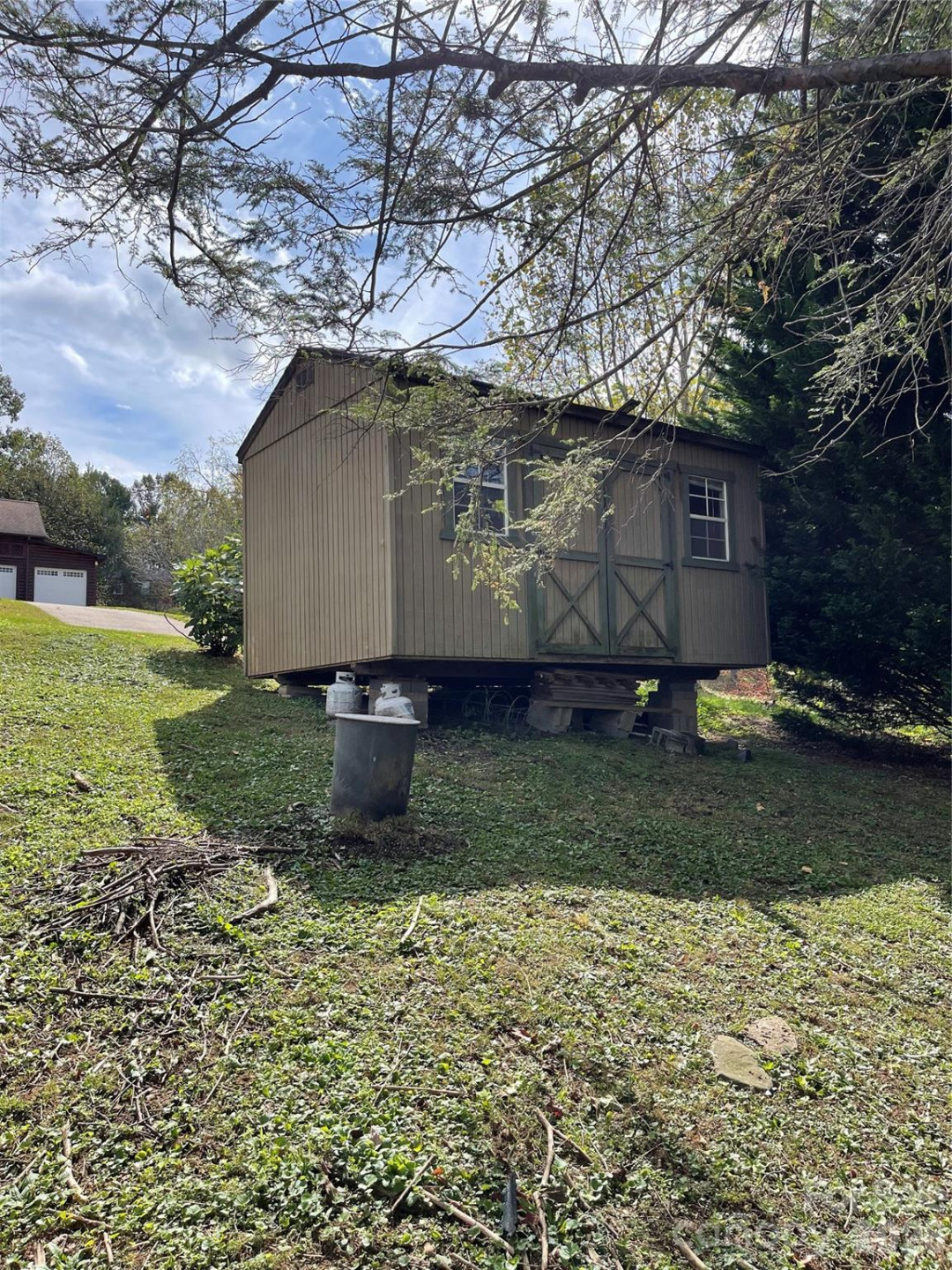 205 L And E Meadows Drive - Photo 38