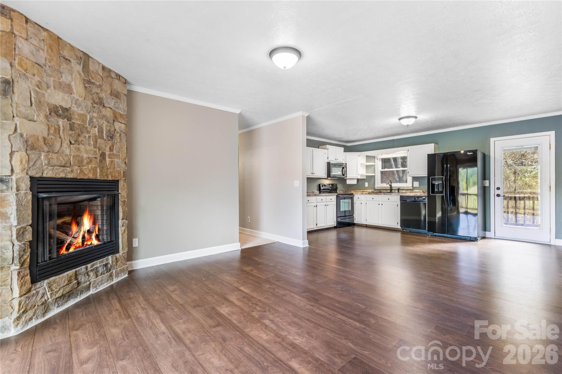 205 L And E Meadows Drive - Photo 7