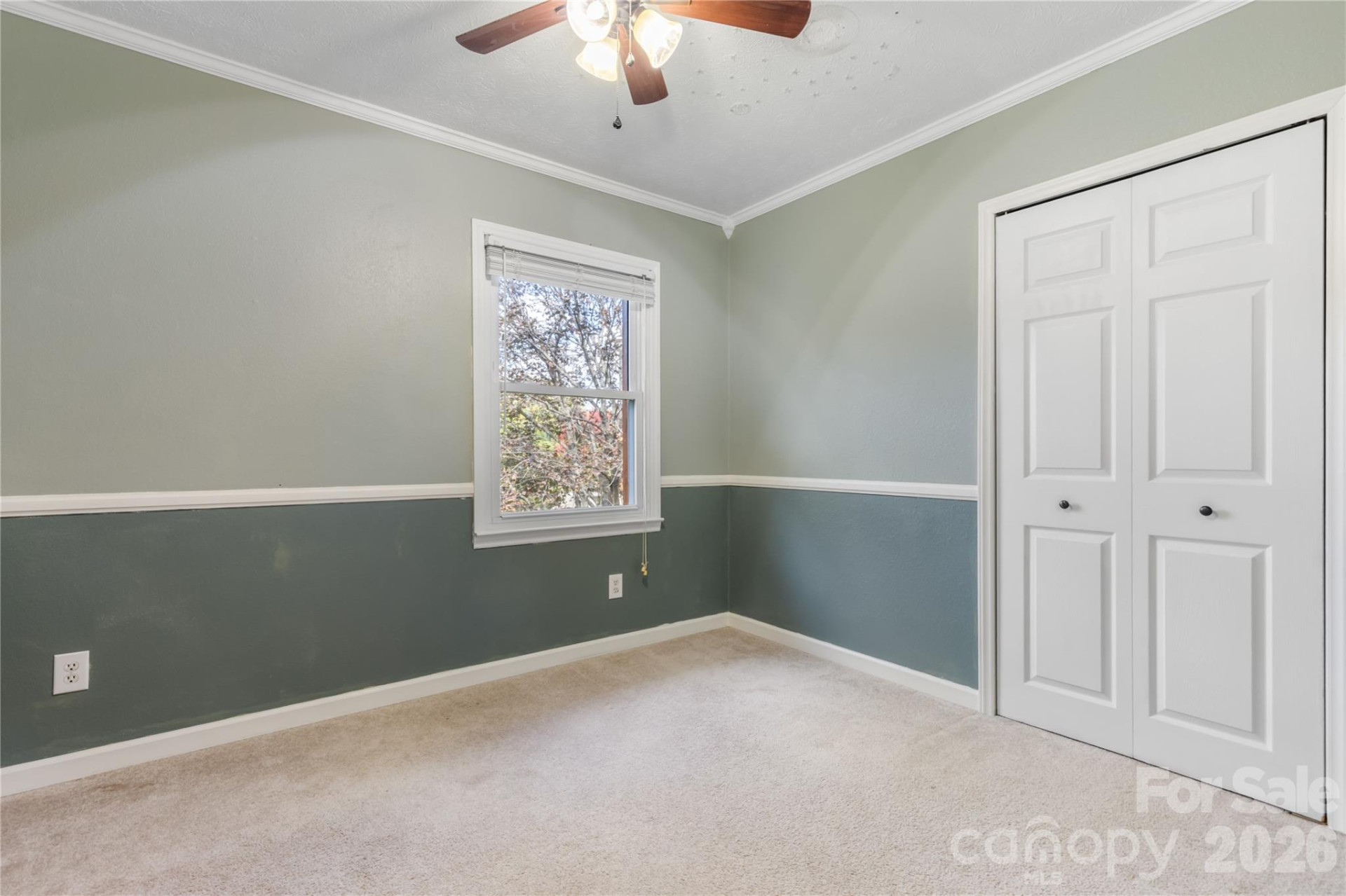 205 L And E Meadows Drive - Photo 8