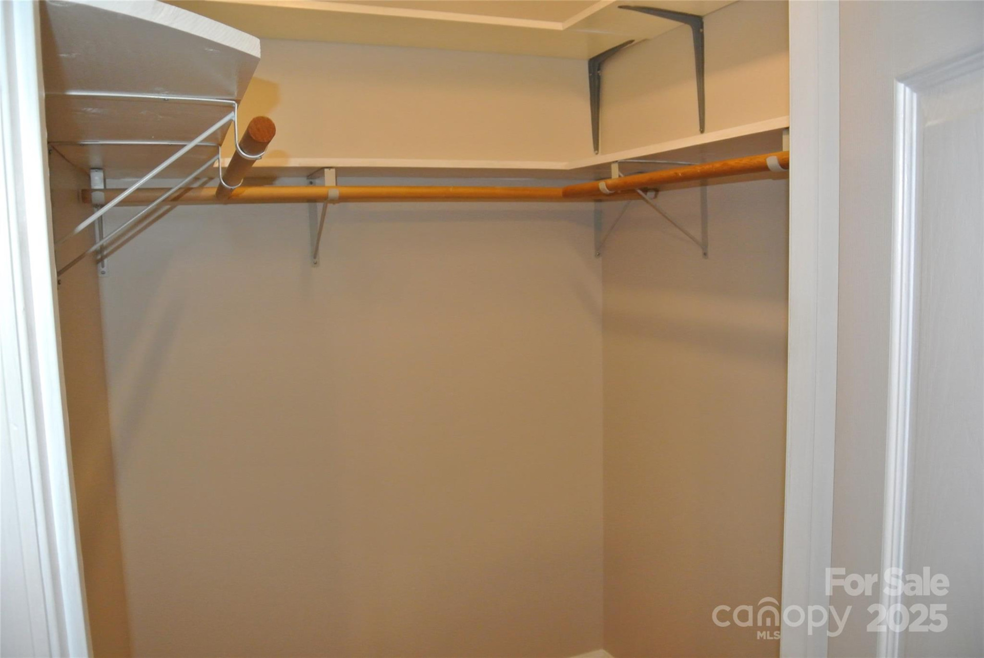 112 Holly Court - Photo 13