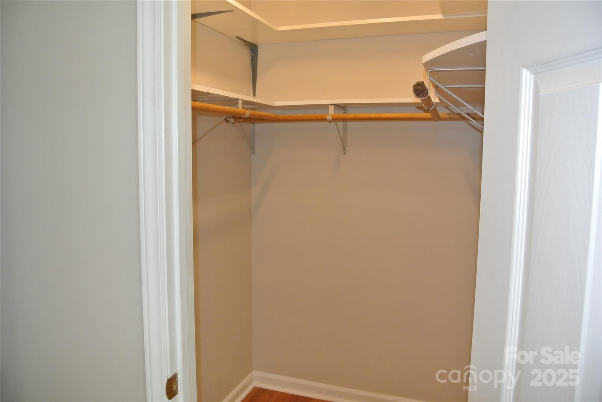 112 Holly Court - Photo 17