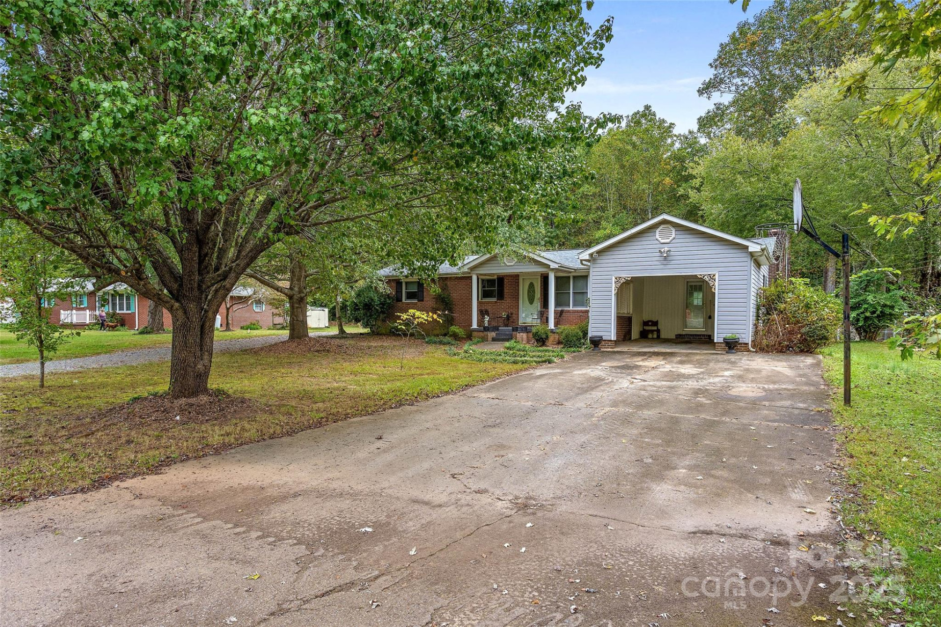 151 Debby Lane - Photo 2
