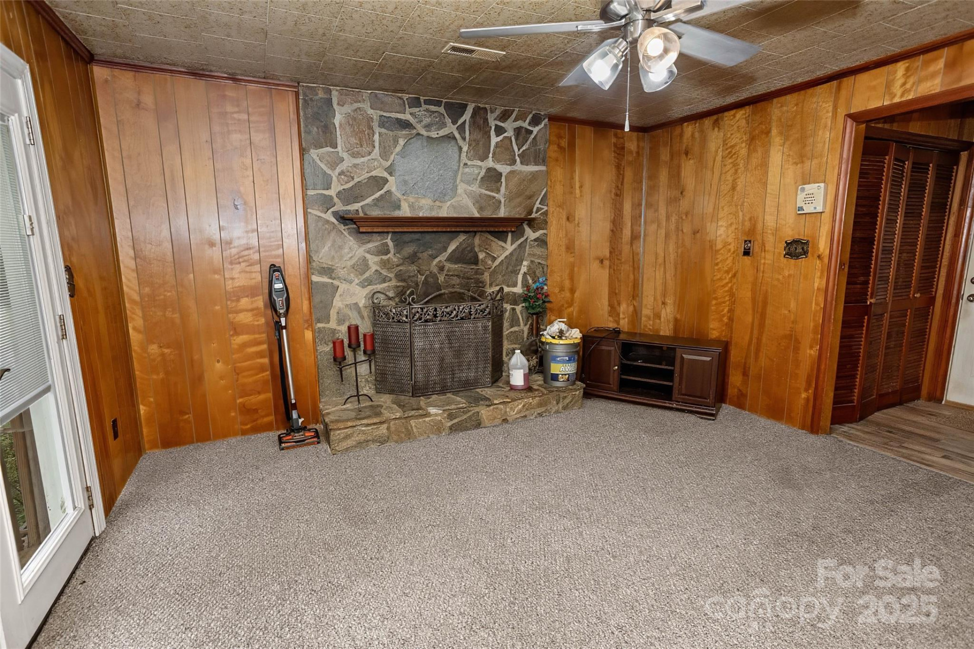 151 Debby Lane - Photo 18