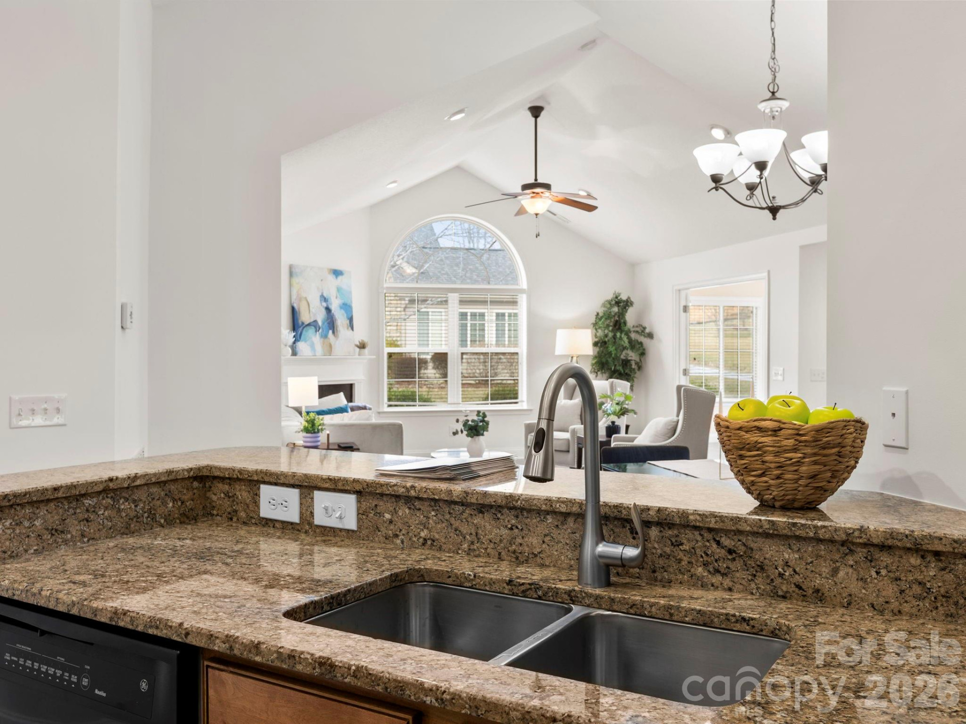 92 Mountain Meadow Circle - Photo 14