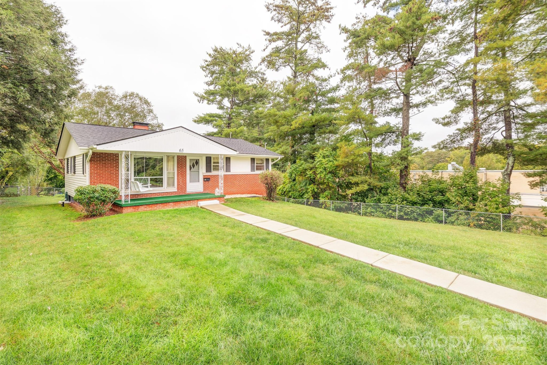 65 Garden Circle - Photo 2