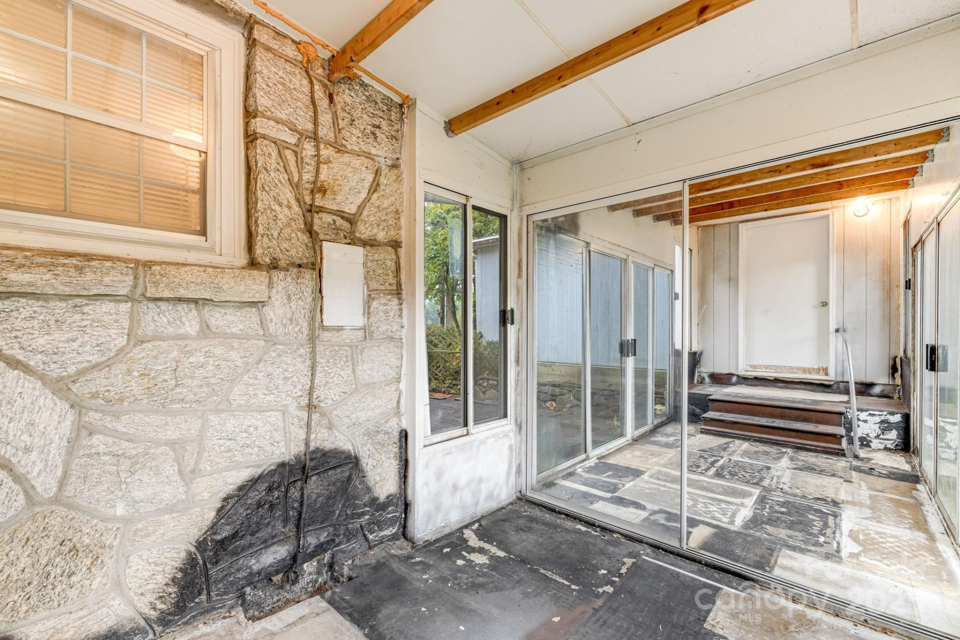 1819 Windsor Drive - Photo 25