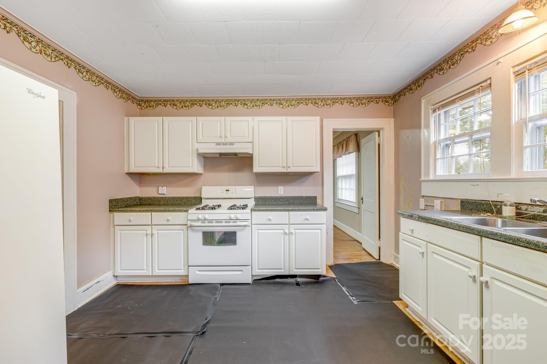 1819 Windsor Drive - Photo 10