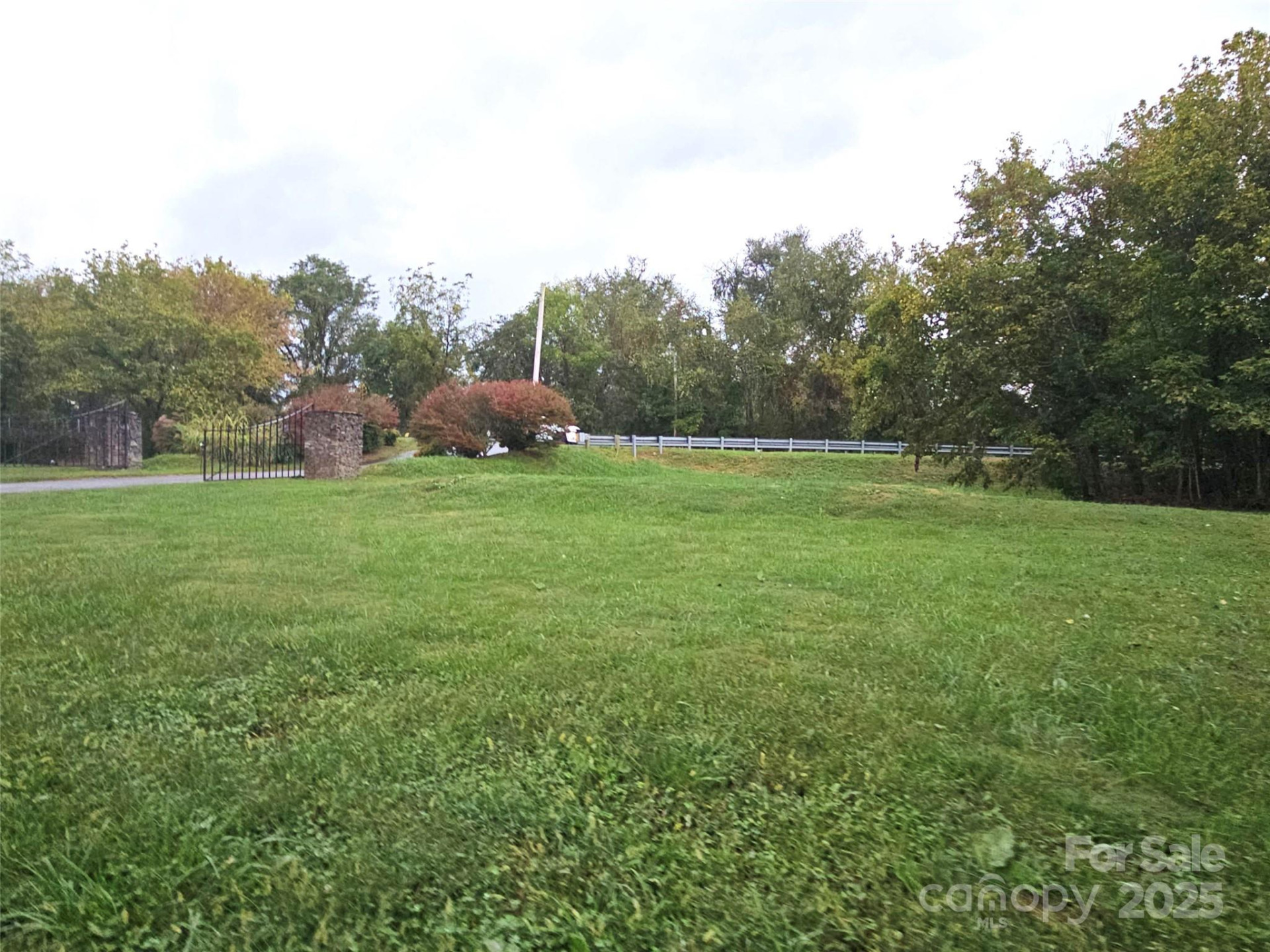 111 Howard Gap Road - Photo 14