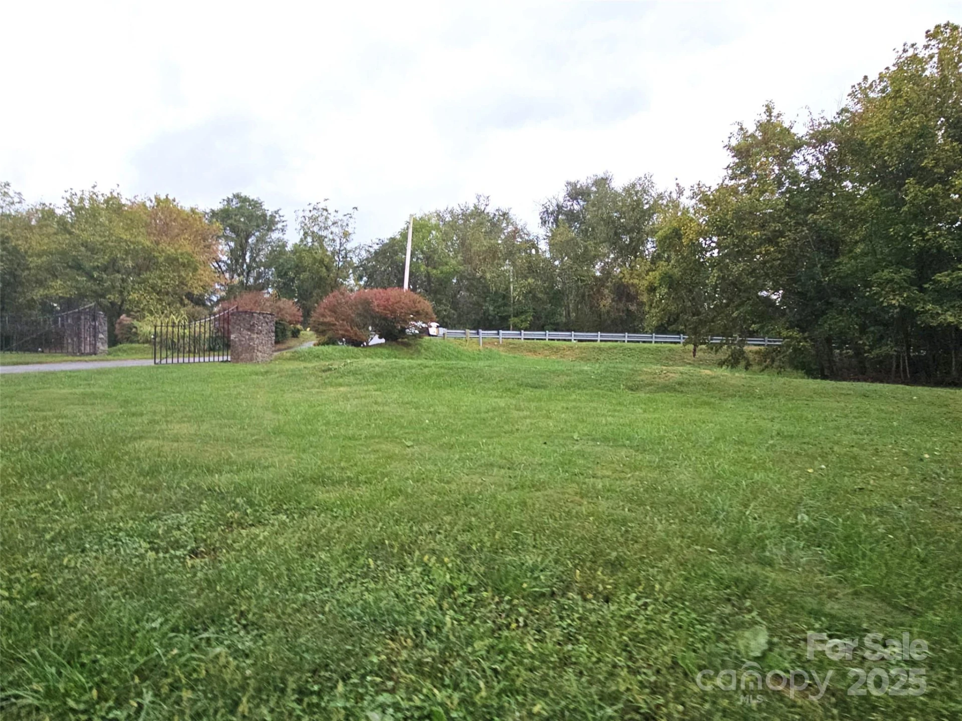 111 Howard Gap Road - Photo 14