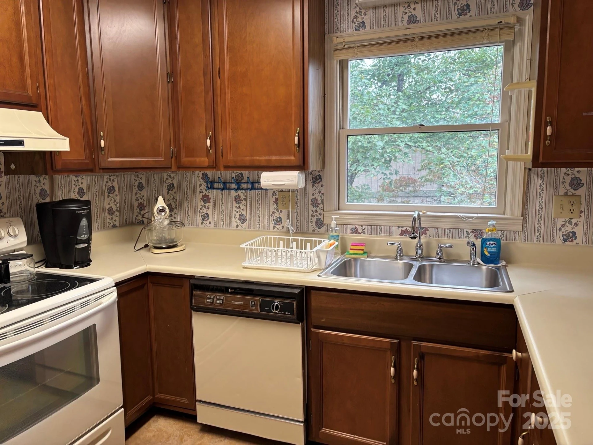 655 Overlook Drive #C - Photo 8