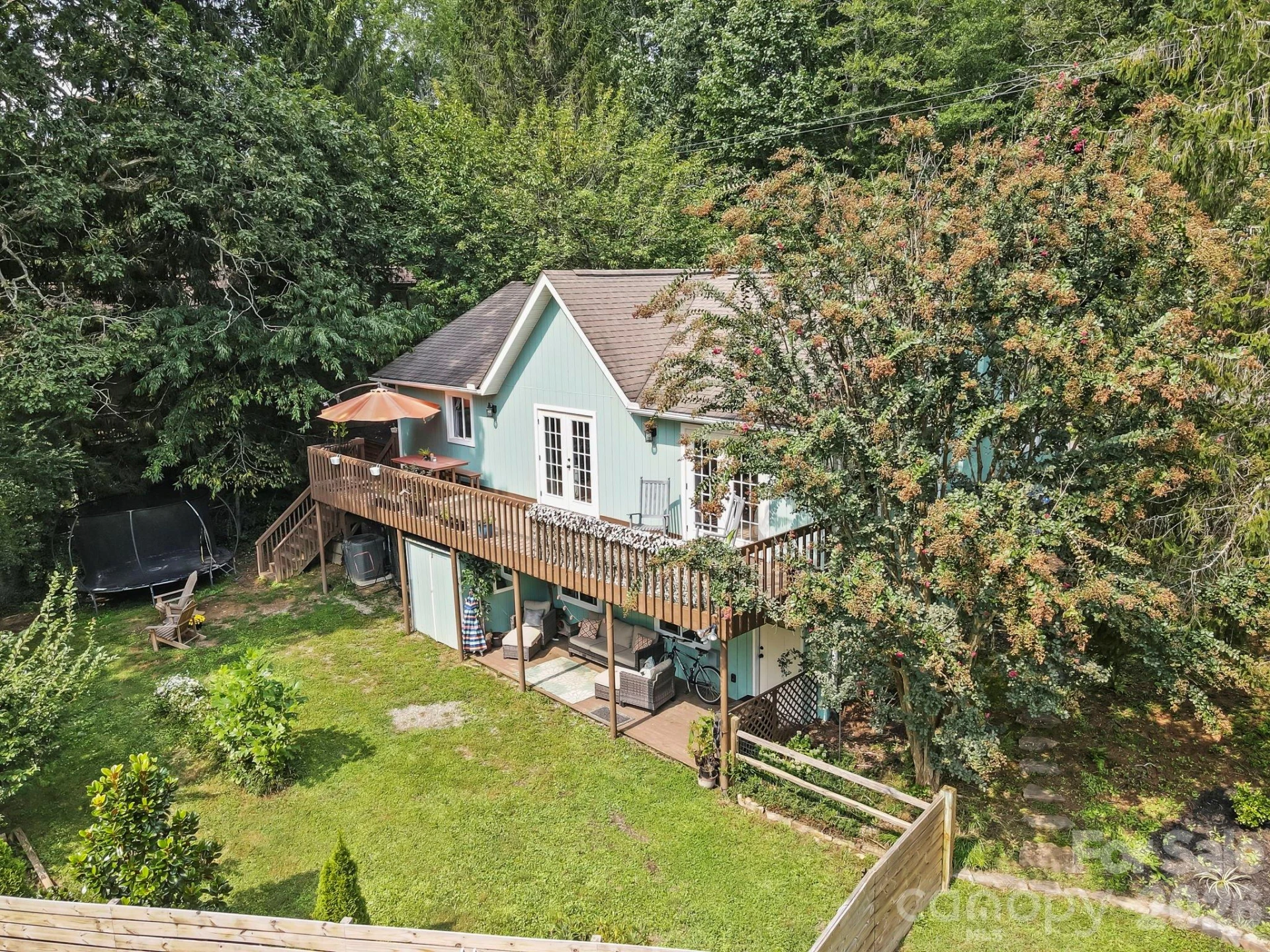 300 Wilson Drive - Photo 32