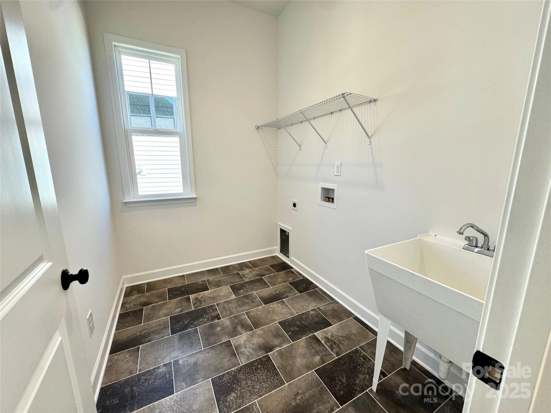 2574 Red Hill Street - Photo 15