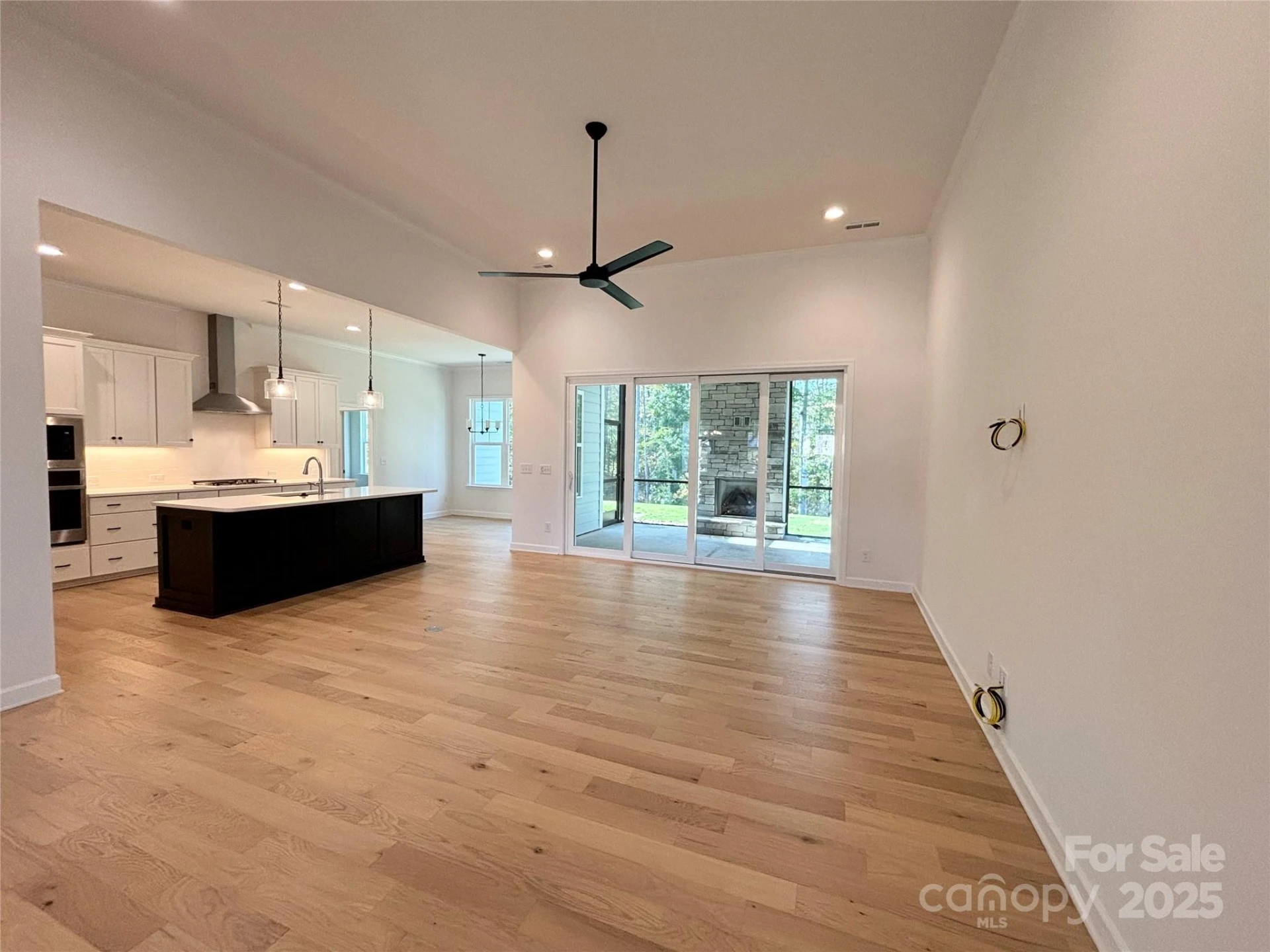 2574 Red Hill Street - Photo 4
