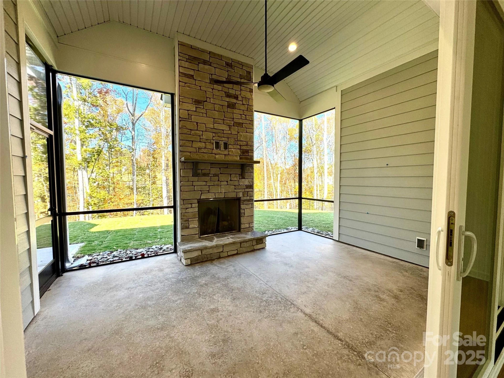 2574 Red Hill Street - Photo 5
