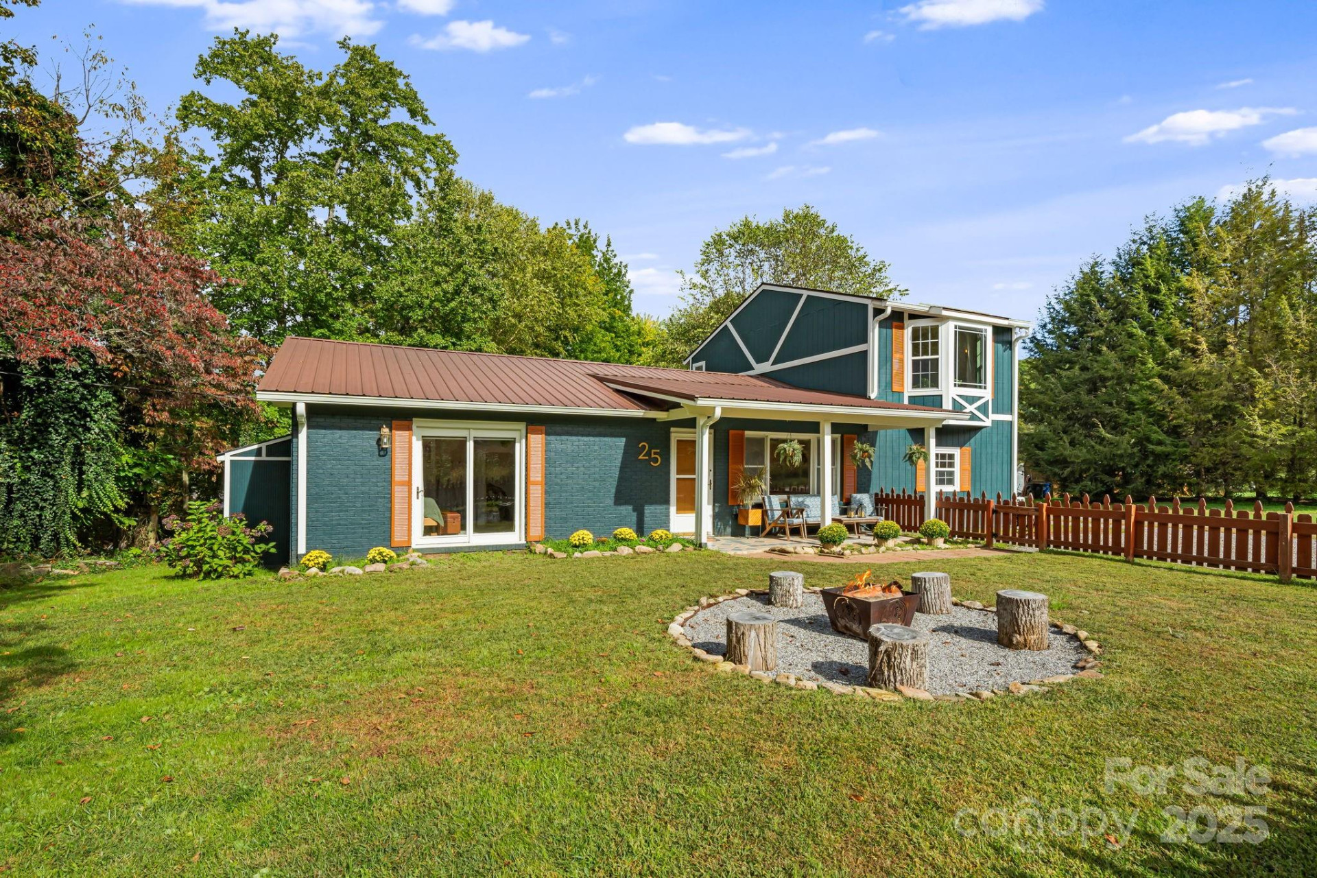 25 Pinewood Drive - Photo 2