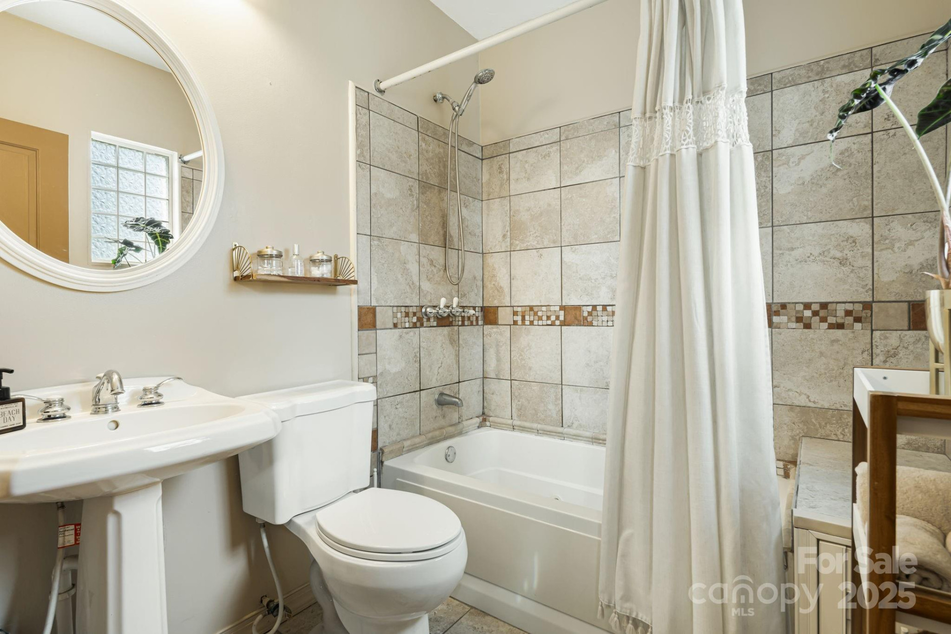 25 Pinewood Drive - Photo 18