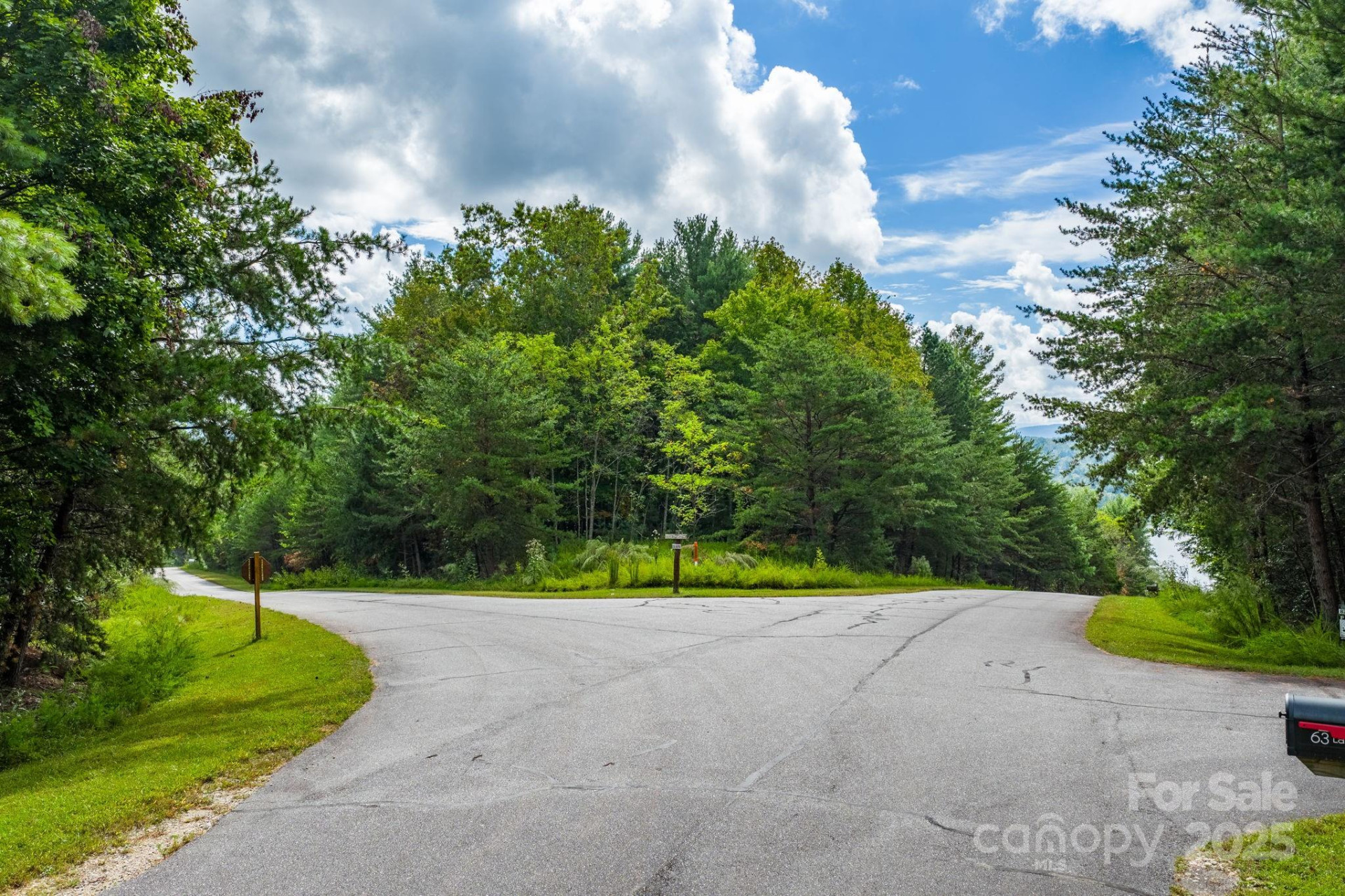 913 Bear Cliff Drive #24 - Photo 3