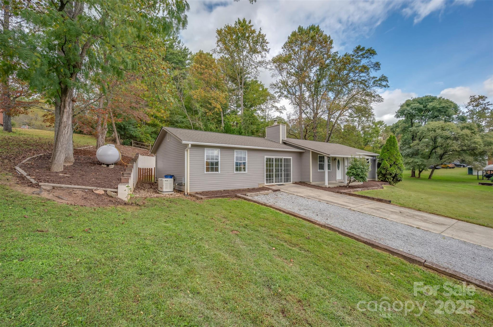 569 Lanning Road - Photo 5