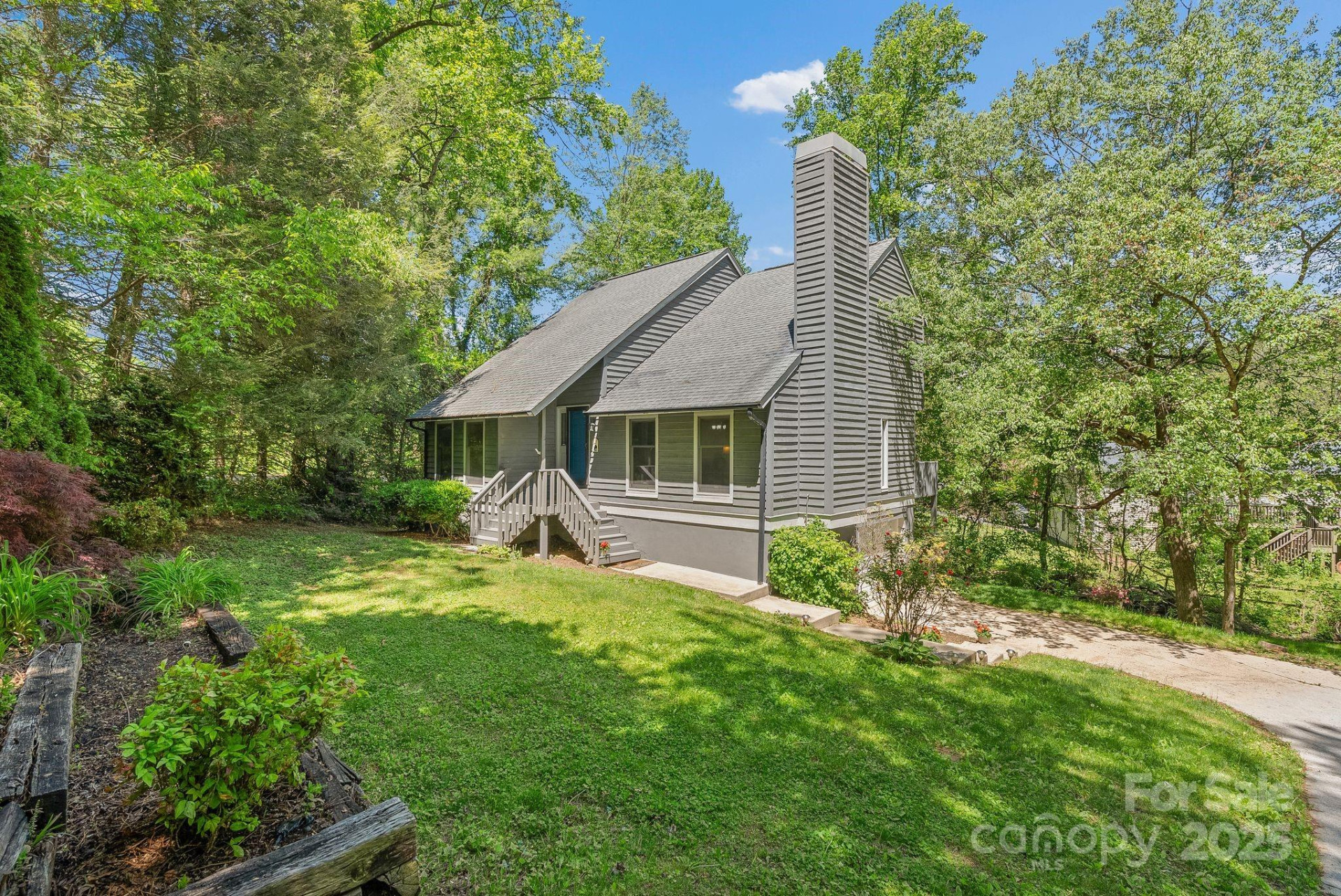 168 Scarlet Drive
