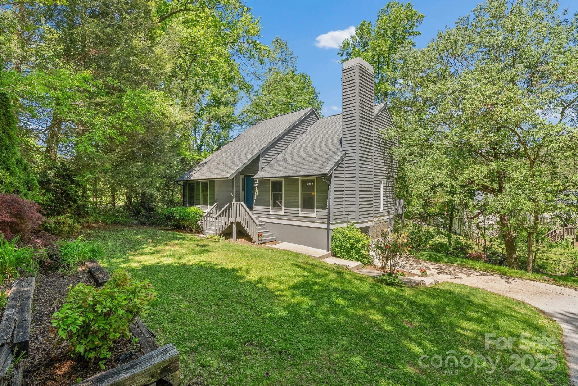 168 Scarlet Drive