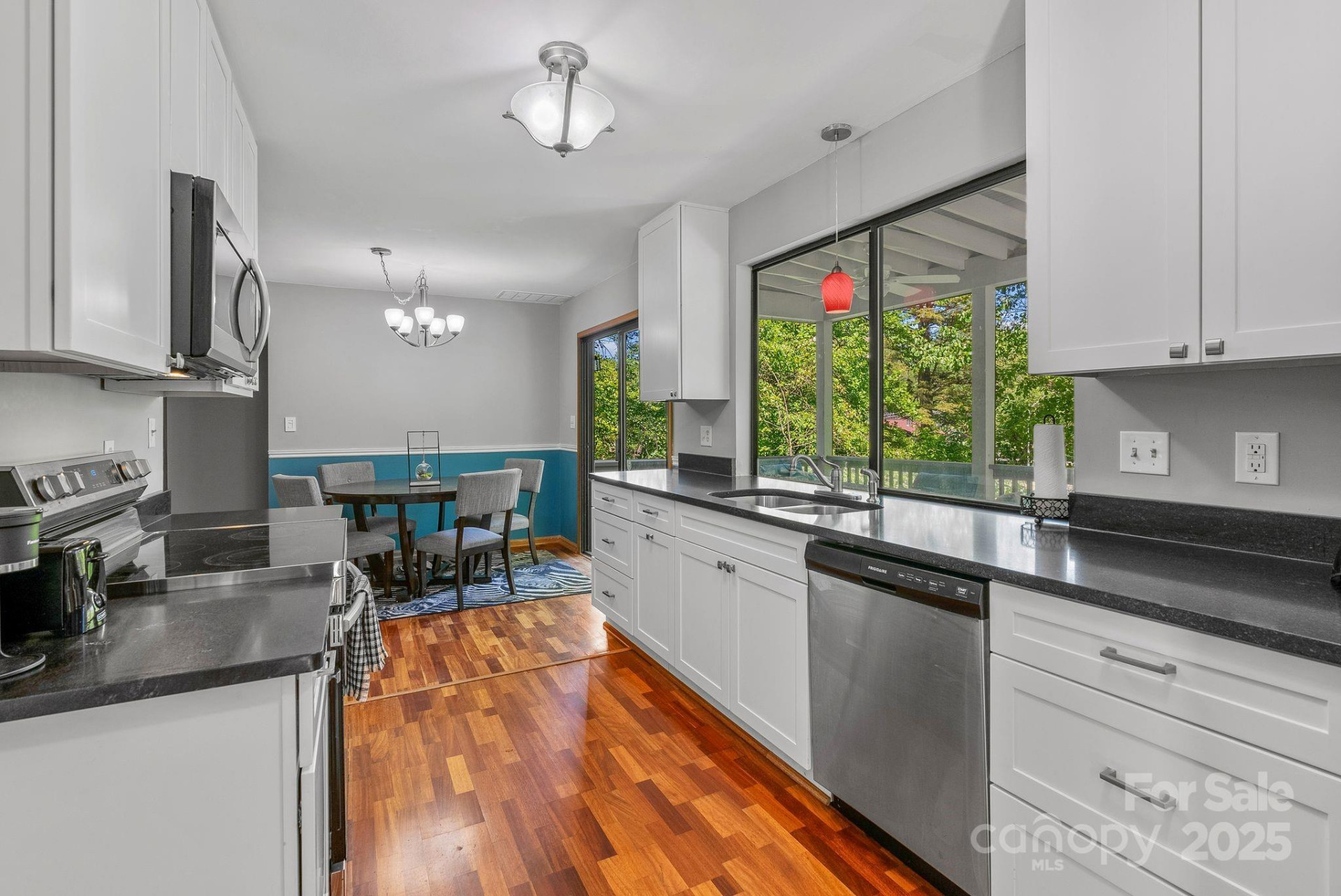 168 Scarlet Drive - Photo 12