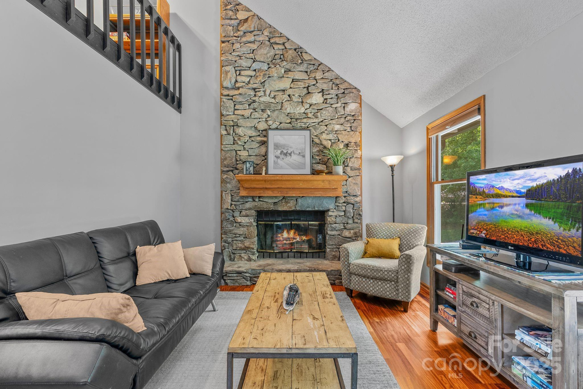 168 Scarlet Drive - Photo 5