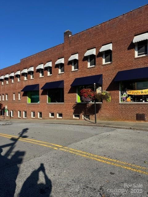 201 Main Street - Photo 3