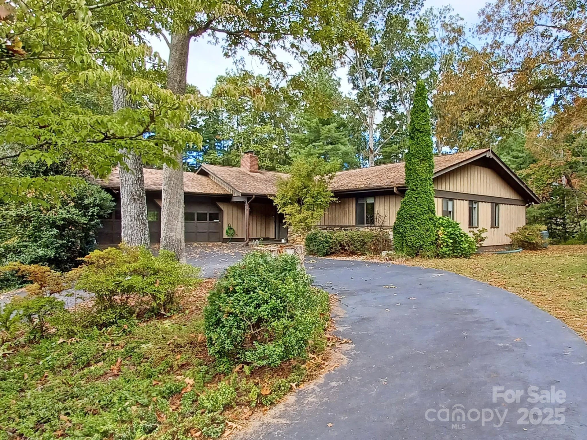 3204 Hickory Hill Road