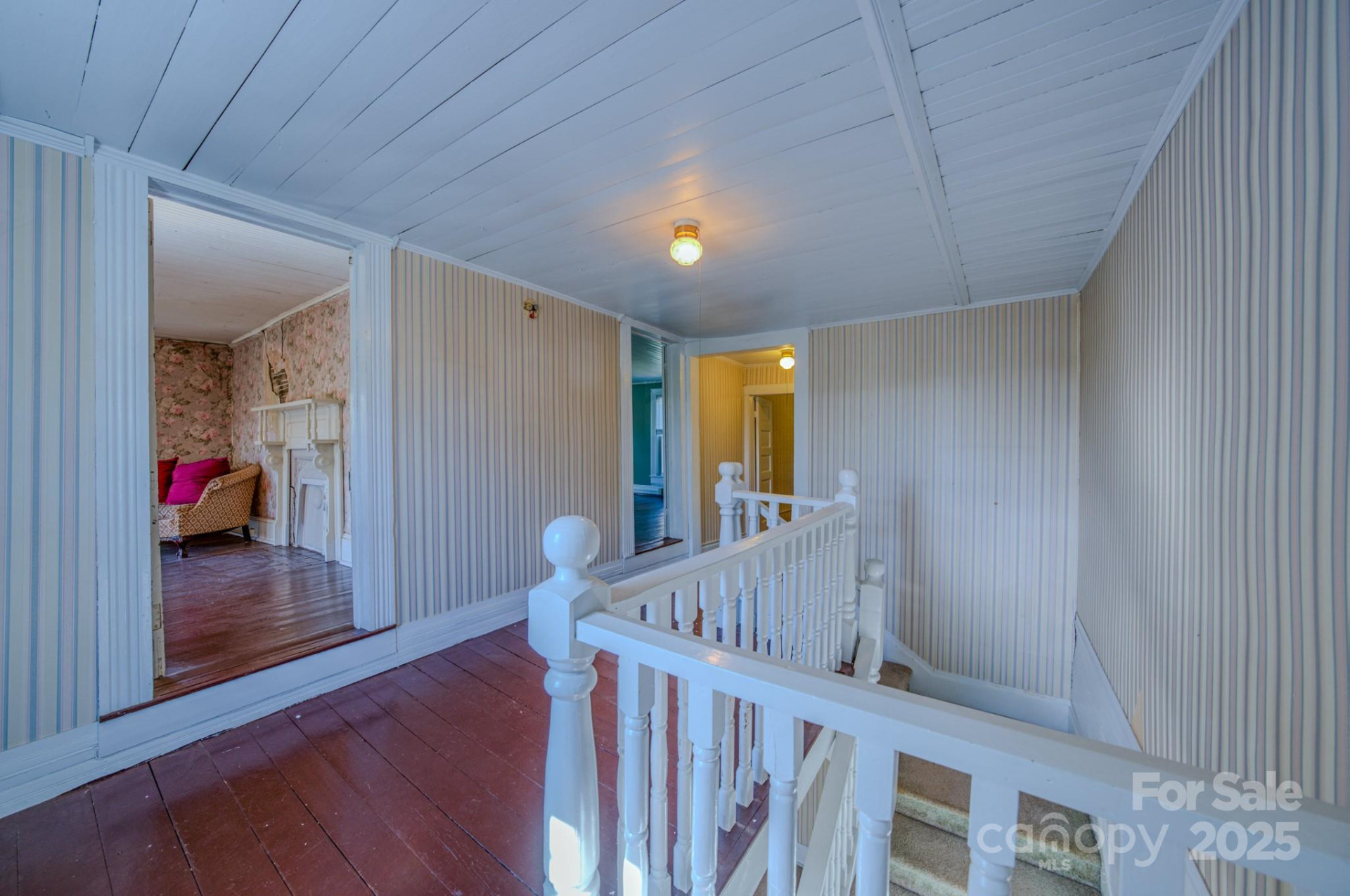 7 Noble Road - Photo 44