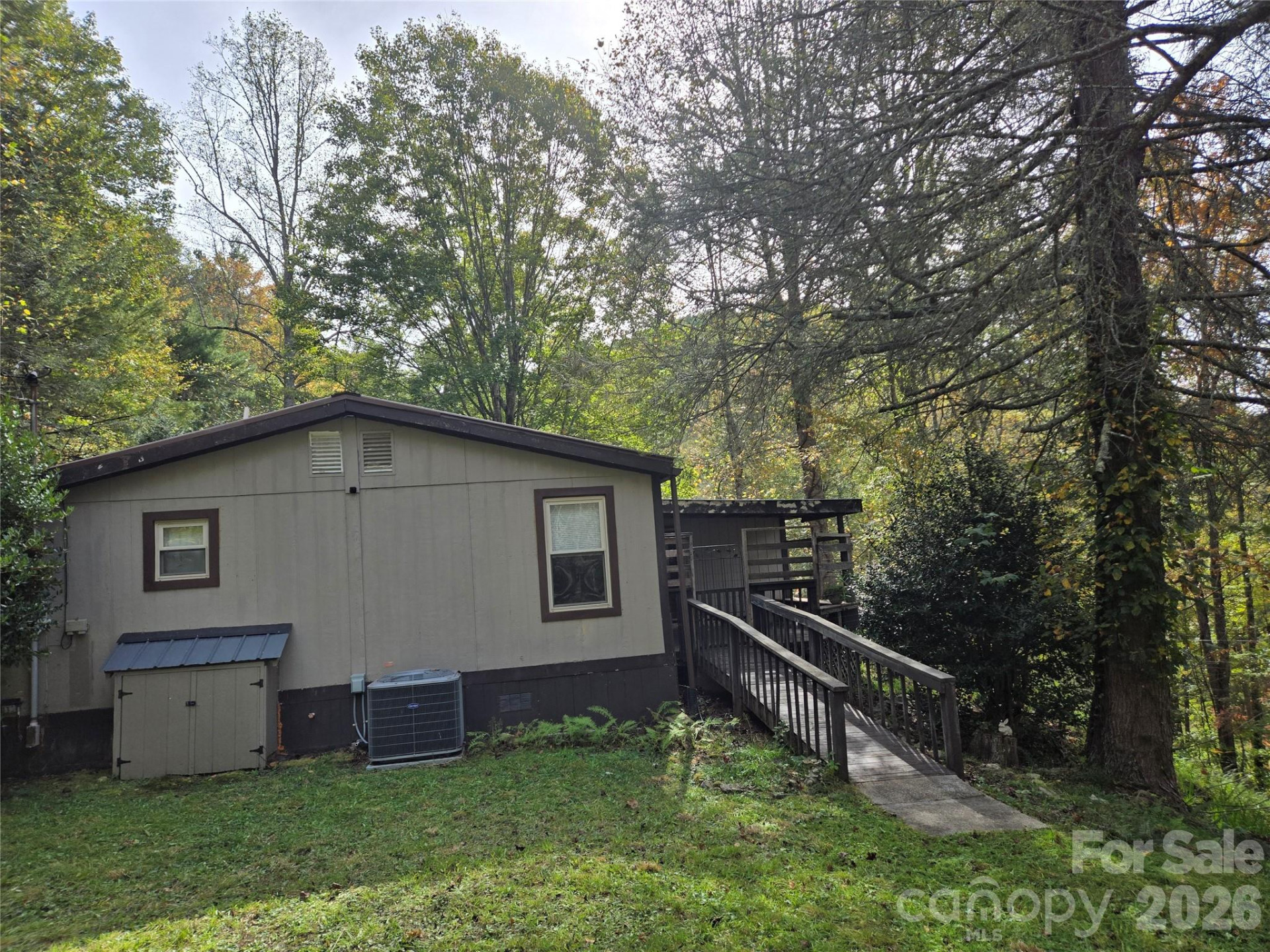 102 Serenity Lane - Photo 2