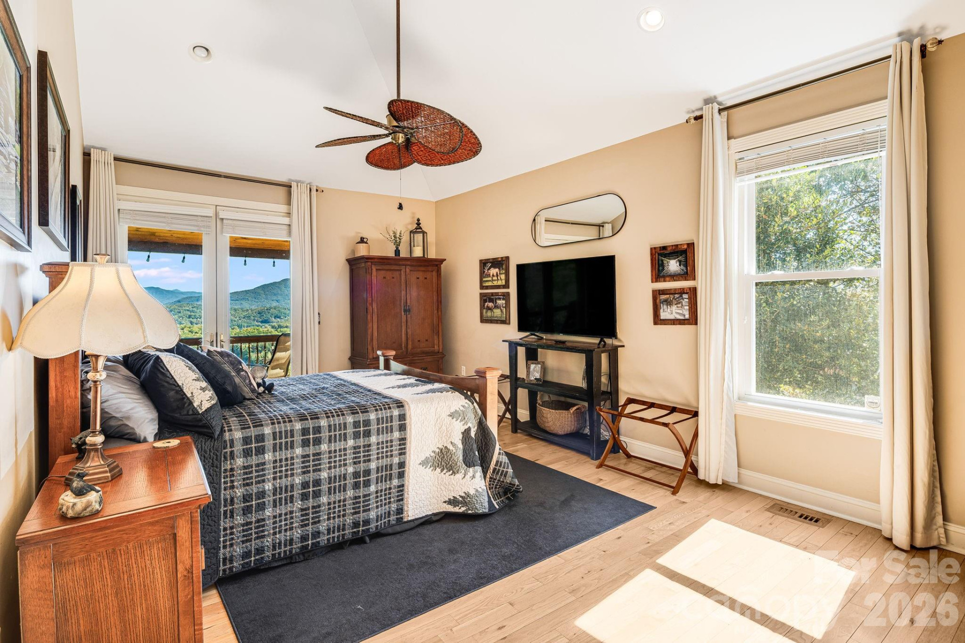 2076 Fontana Road - Photo 16