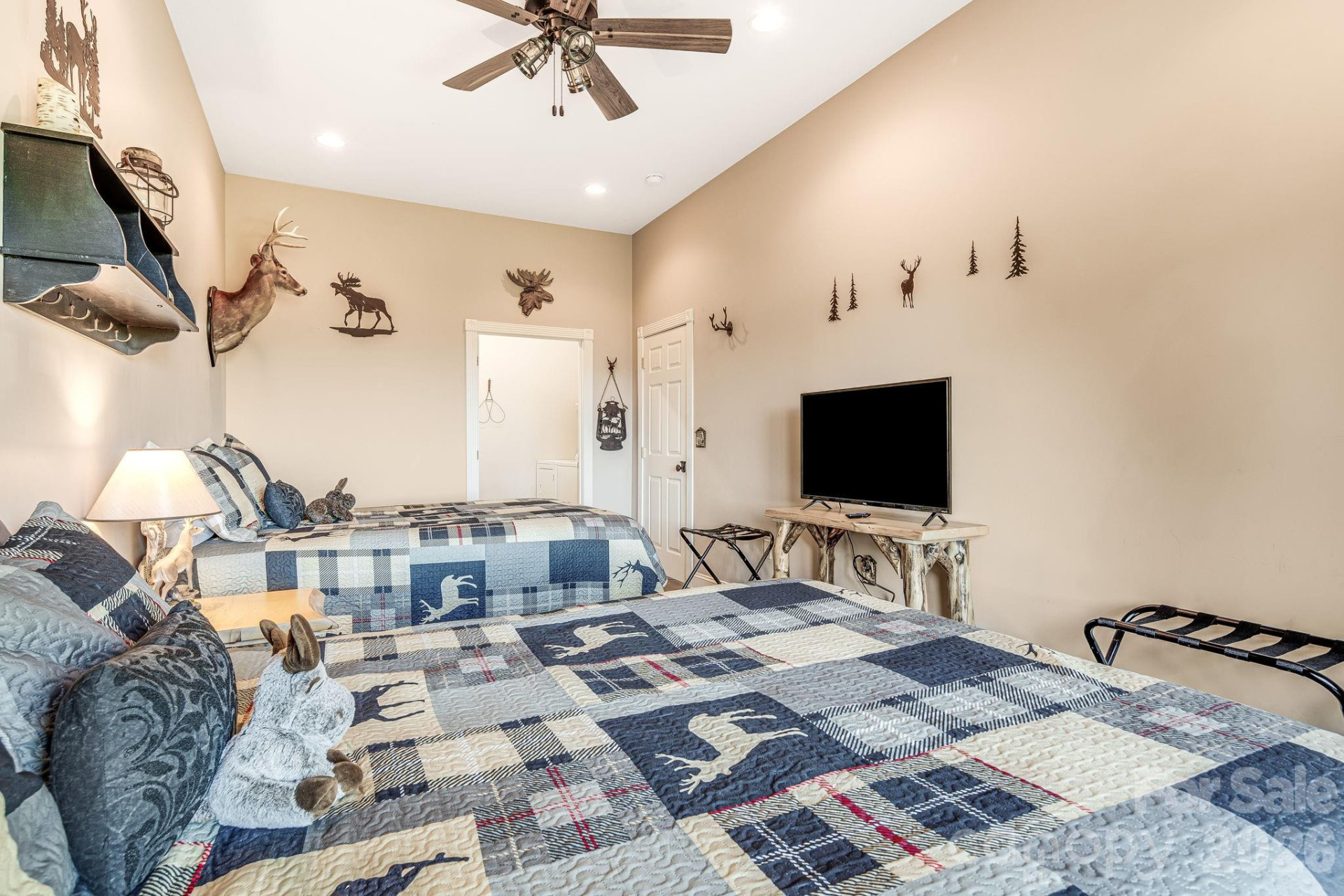 2076 Fontana Road - Photo 27