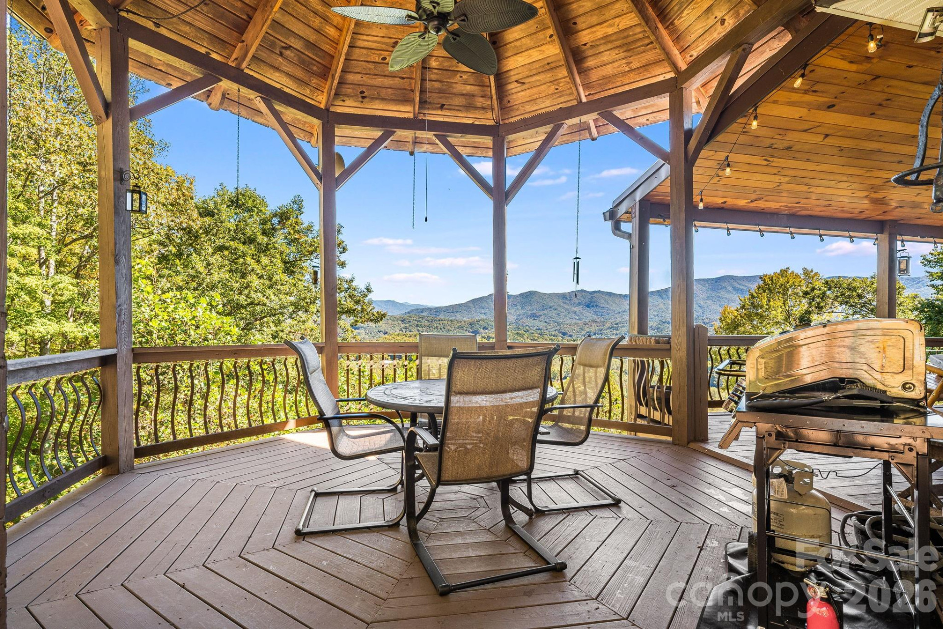 2076 Fontana Road - Photo 37