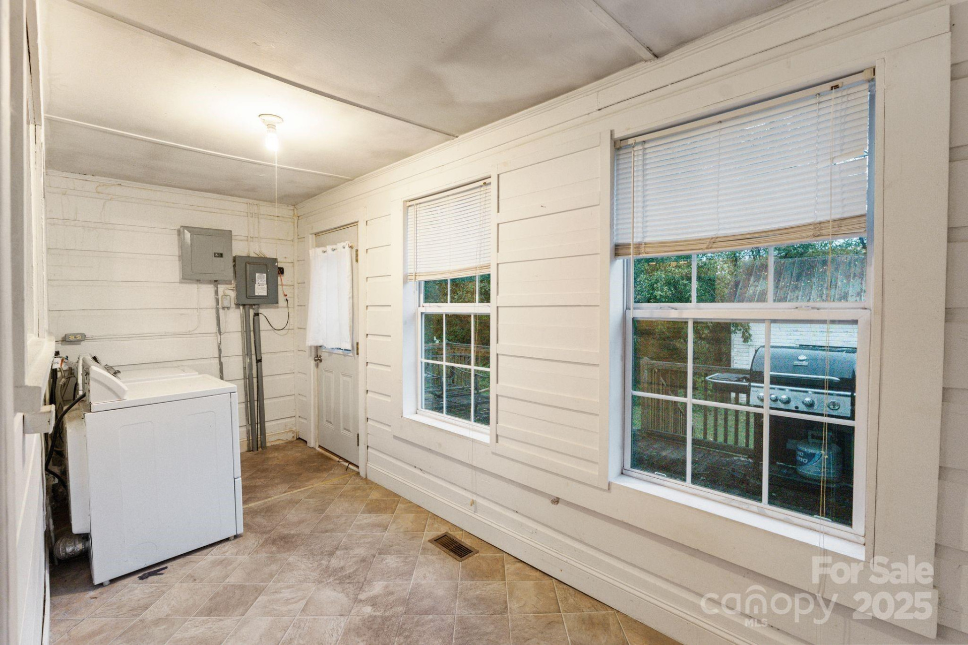 6921 Harmony Grove Road - Photo 13