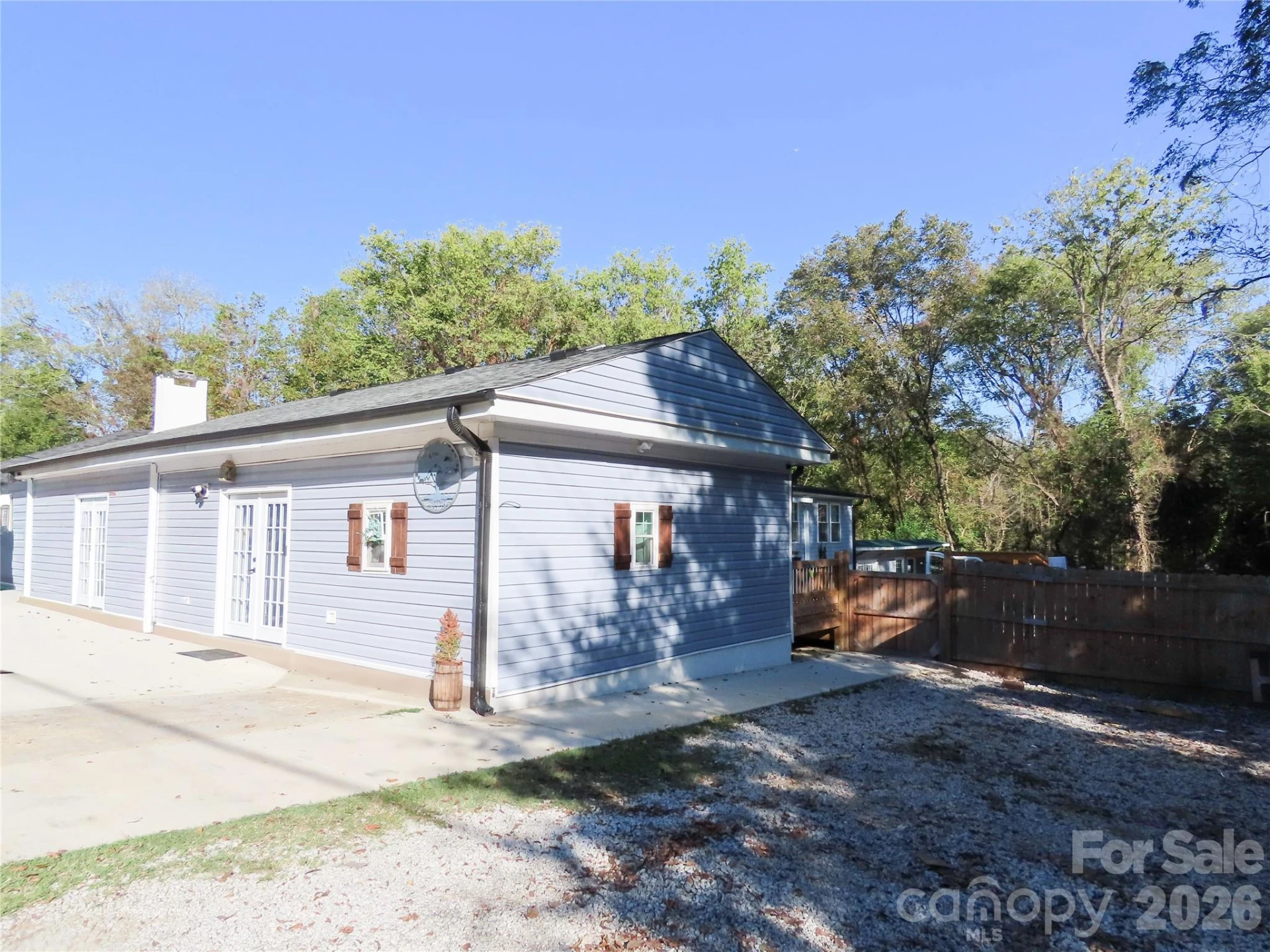 214 Springs Street - Photo 4