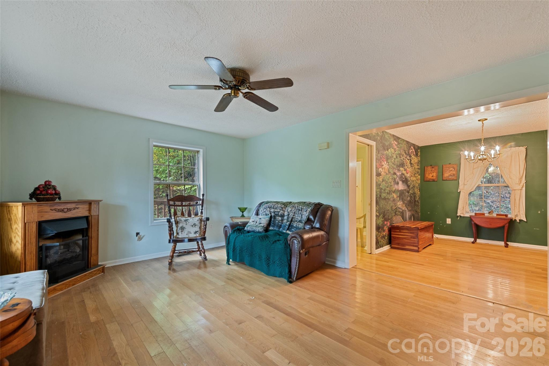 42 Greenview Drive - Photo 4