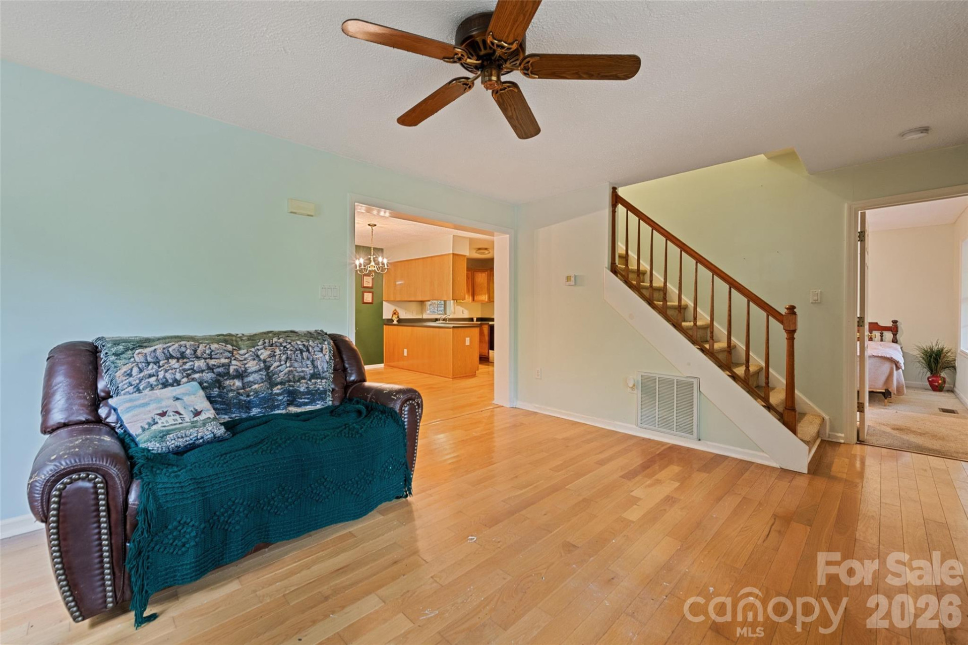 42 Greenview Drive - Photo 5