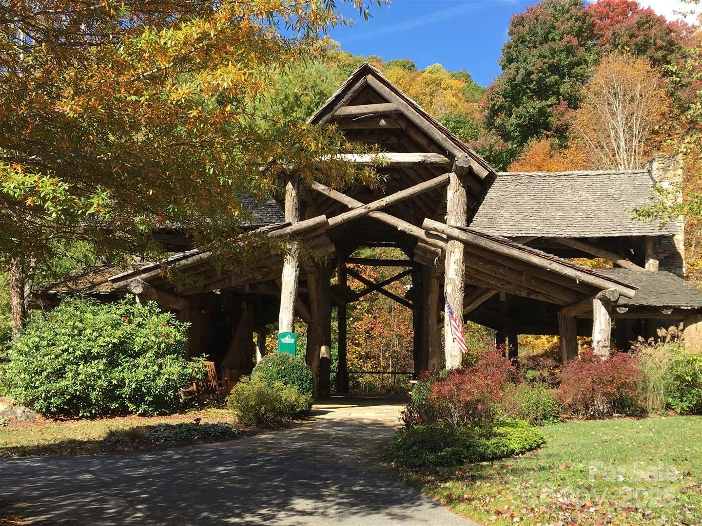 92 Goldenleaf Drive - Photo 14