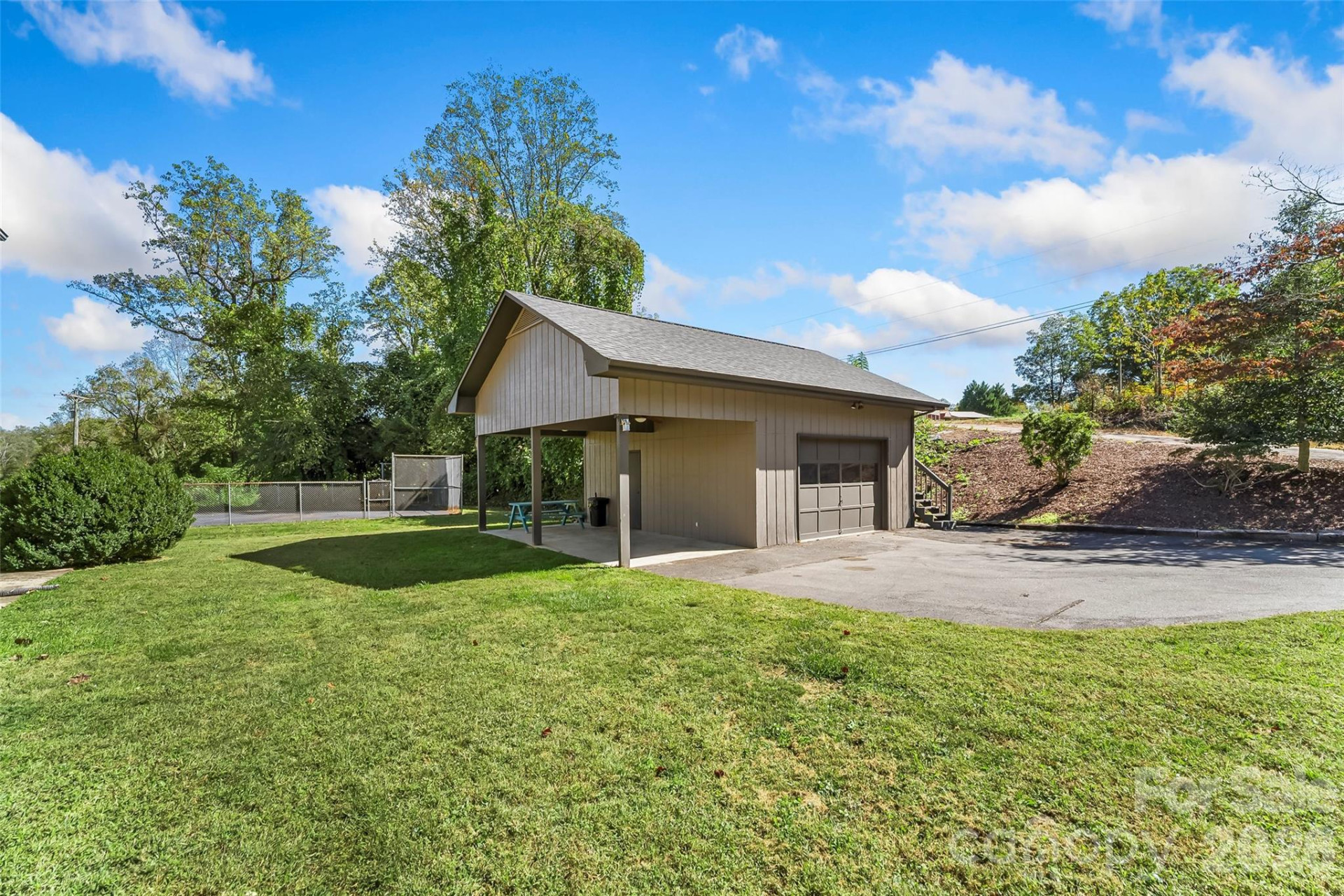 1300 Hankins Road - Photo 39