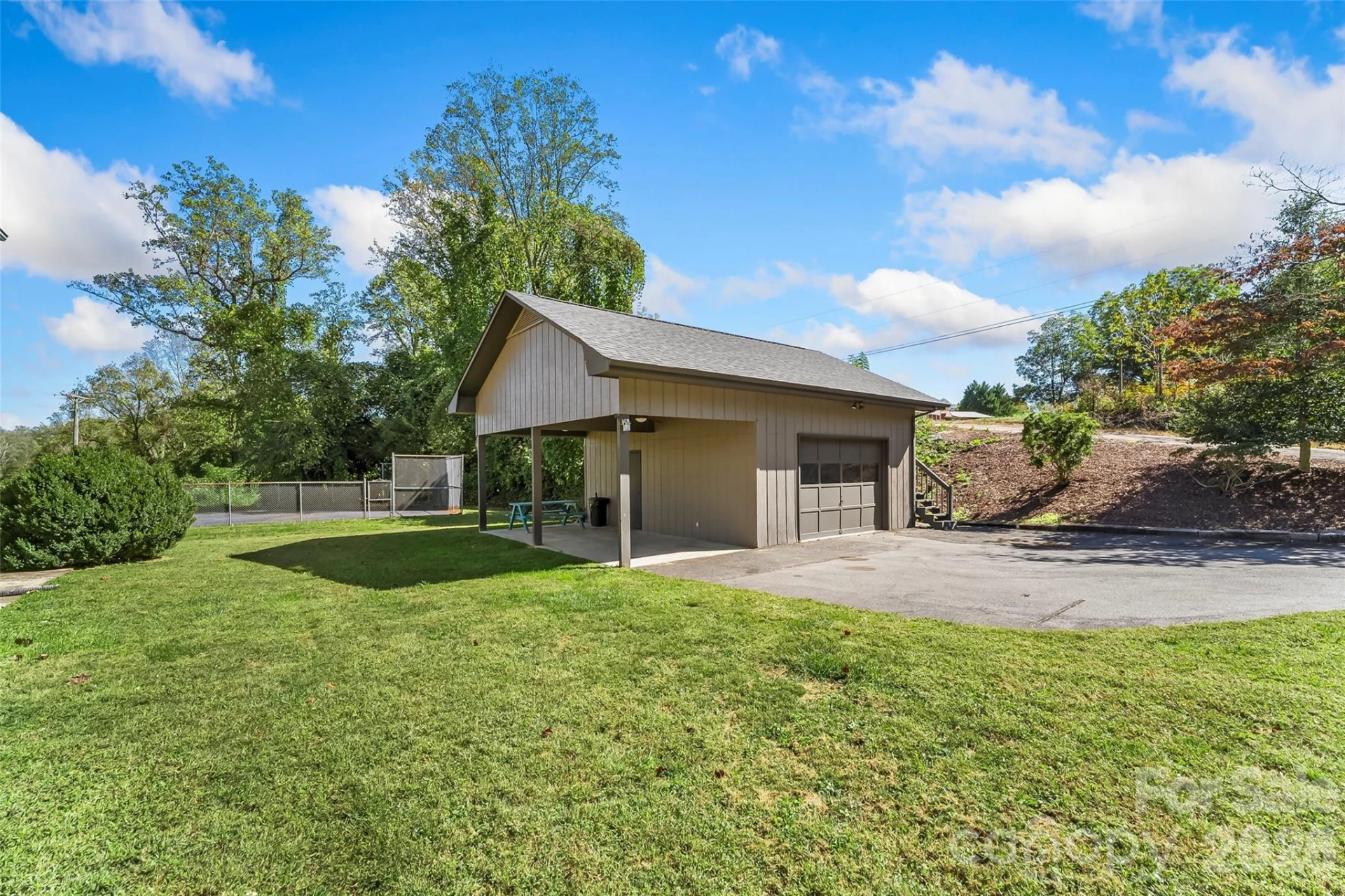 1300 Hankins Road - Photo 39