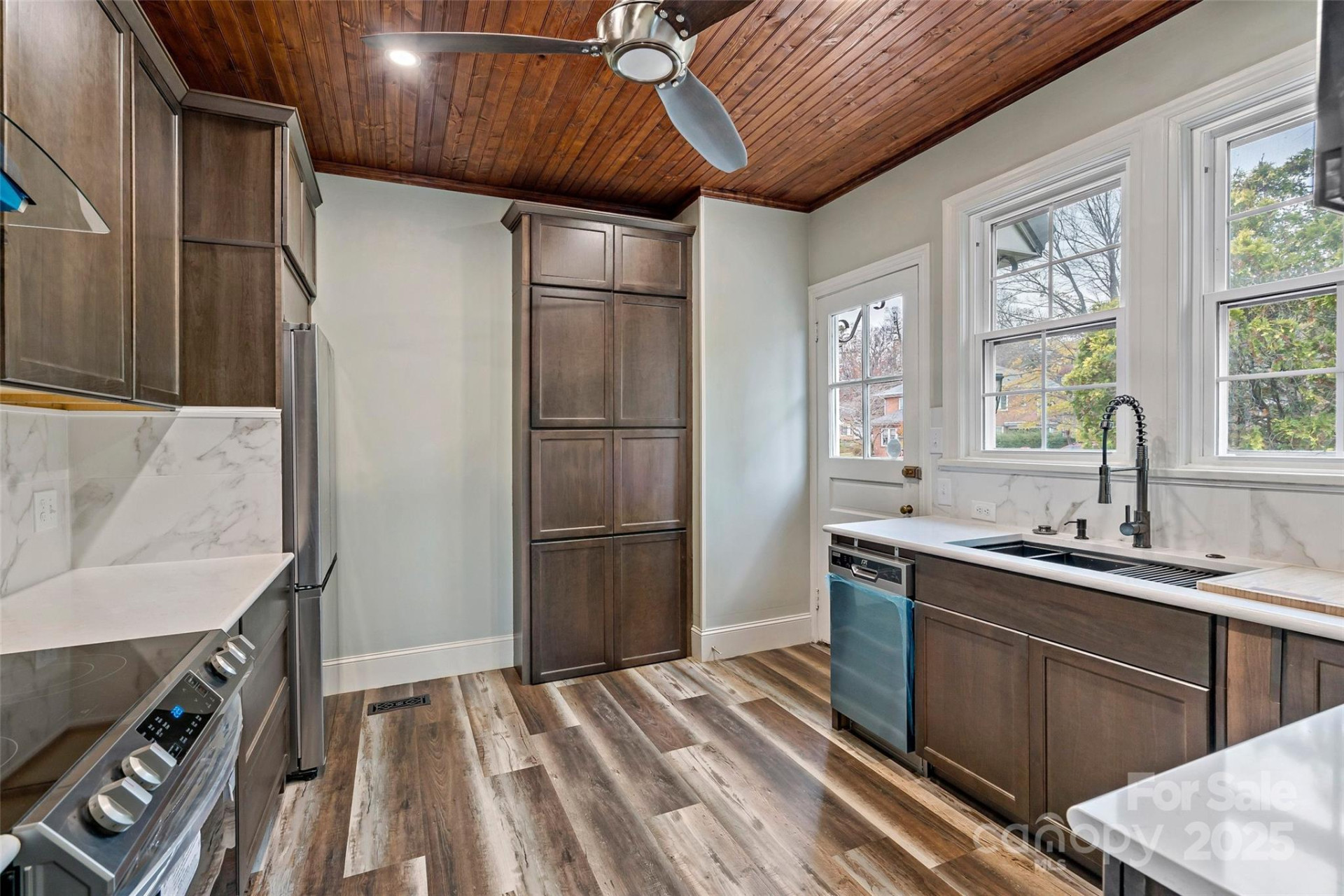 141 Madison Street - Photo 14