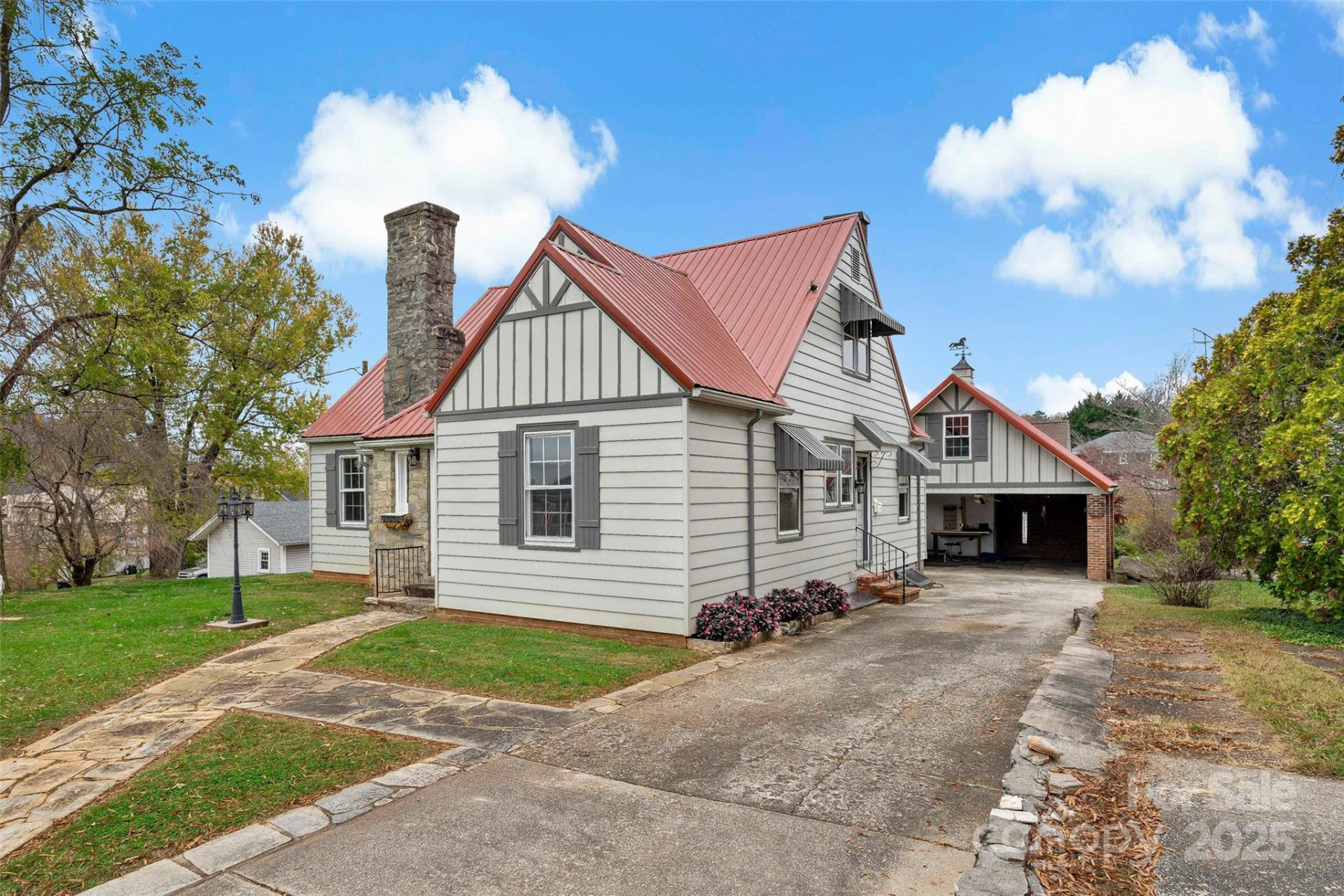 141 Madison Street - Photo 3