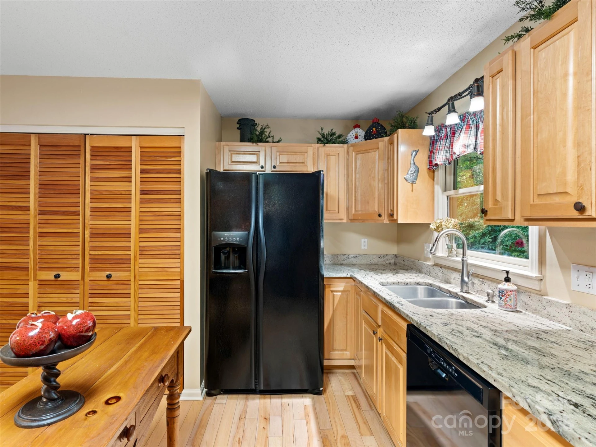 296 Ivy Ridge Circle - Photo 7