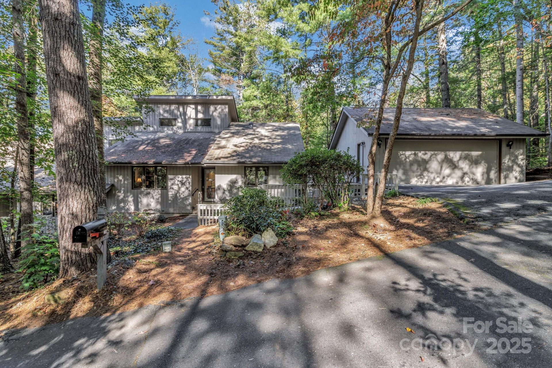 23 Cedarwood Trail #B