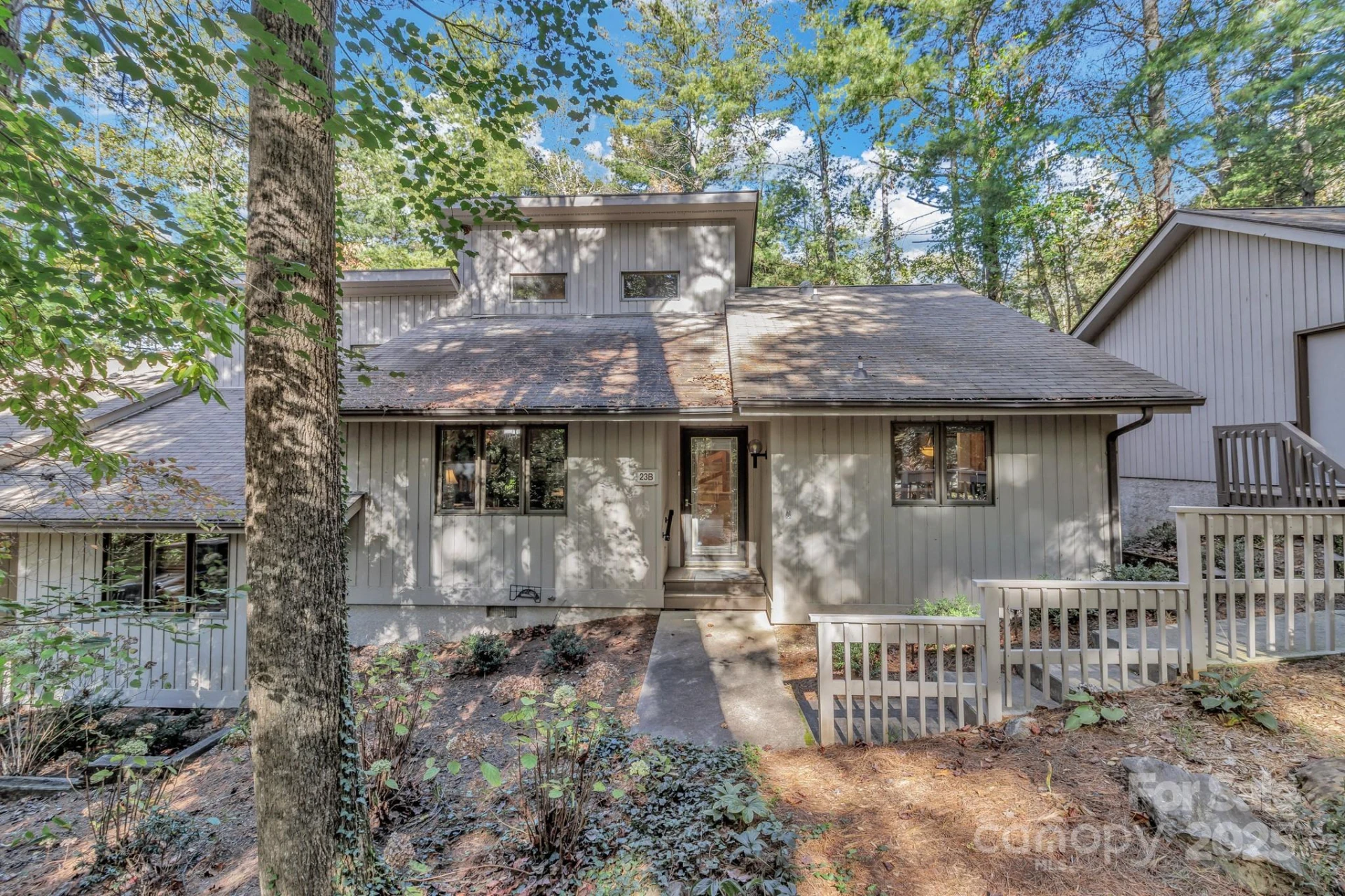 23 Cedarwood Trail #B - Photo 2