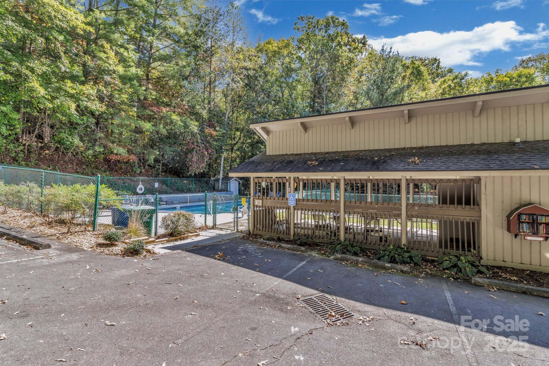 23 Cedarwood Trail #B - Photo 43